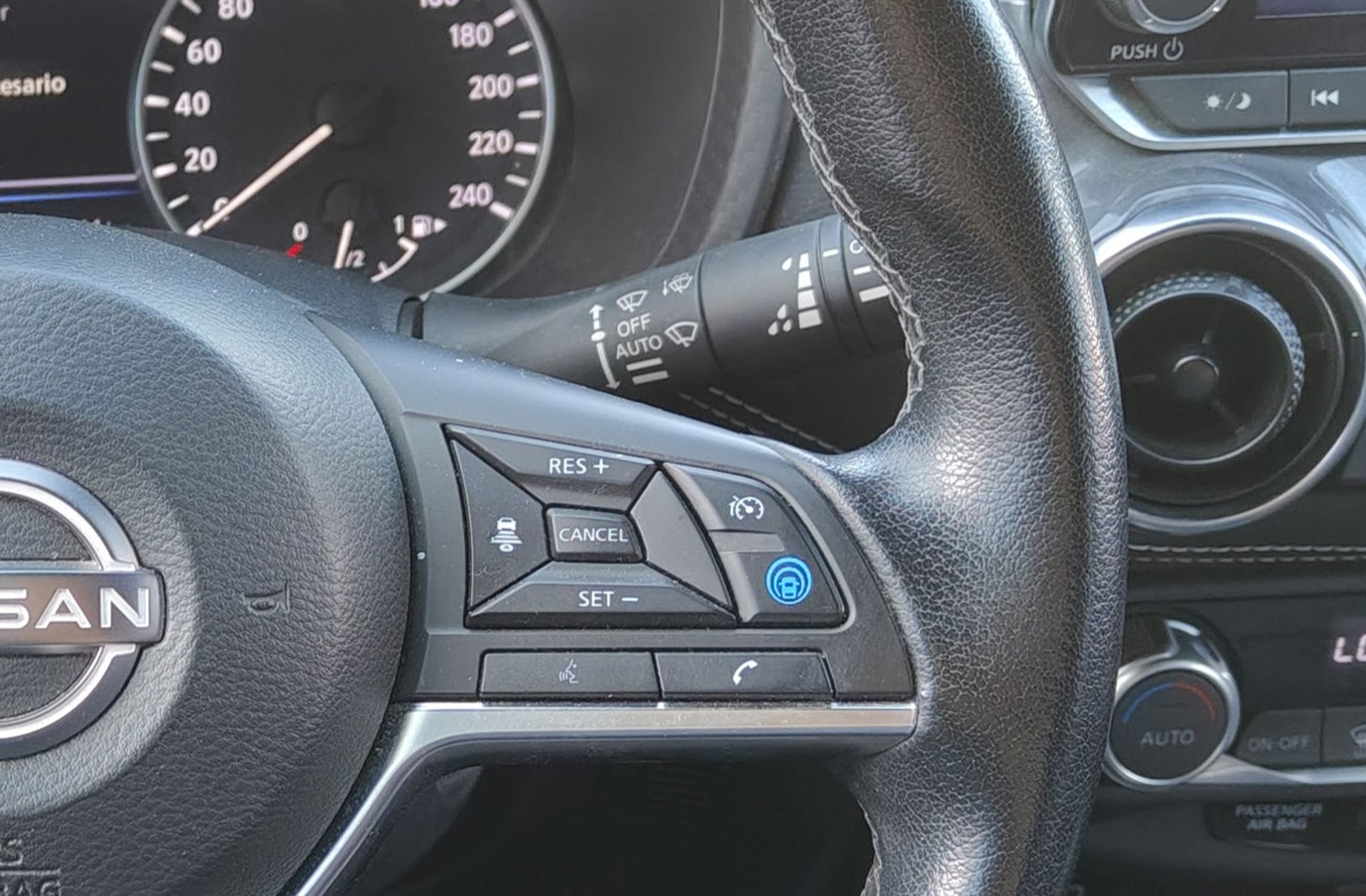 Nissan Juke DIG-T Tekna - foto 28
