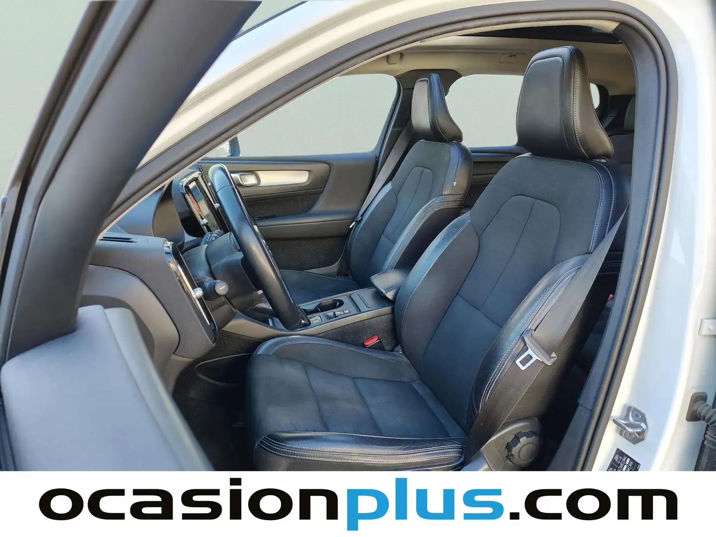 Foto Volvo XC40 Volvo XC40 D3 Momentum Auto  (150 CV)