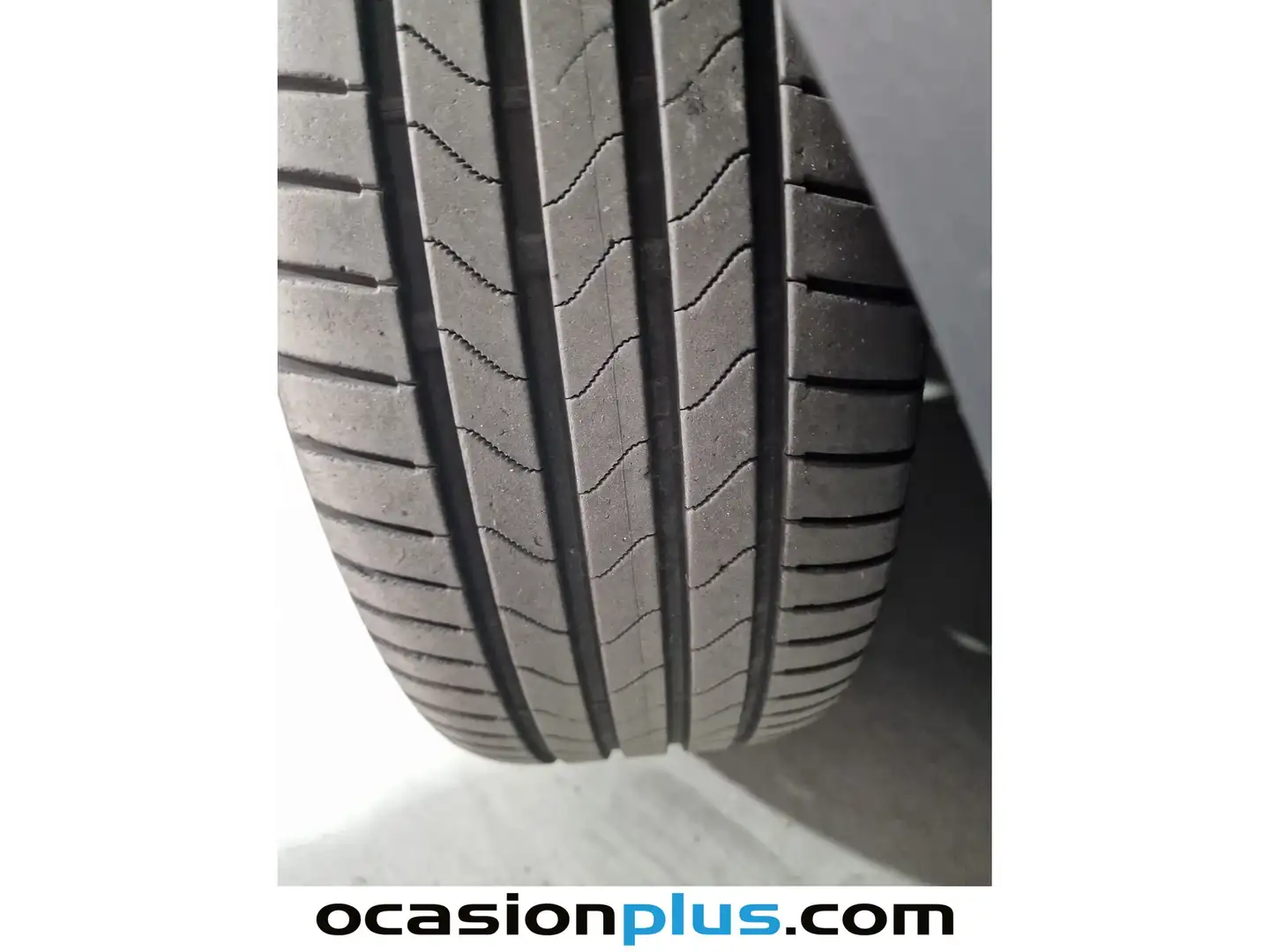 Foto Toyota C-HR Toyota C-HR 1.8 125H Advance (122 CV)