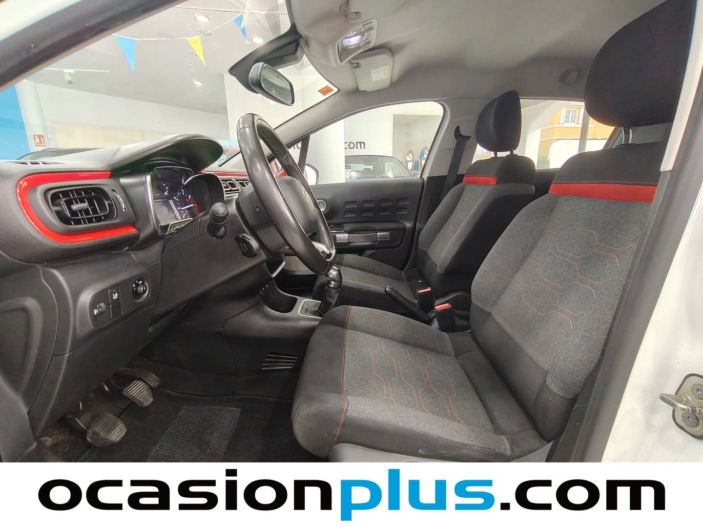 Foto asientos delanteros Citroën C3 Citroen C3 PureTech 82 Shine (82 CV)