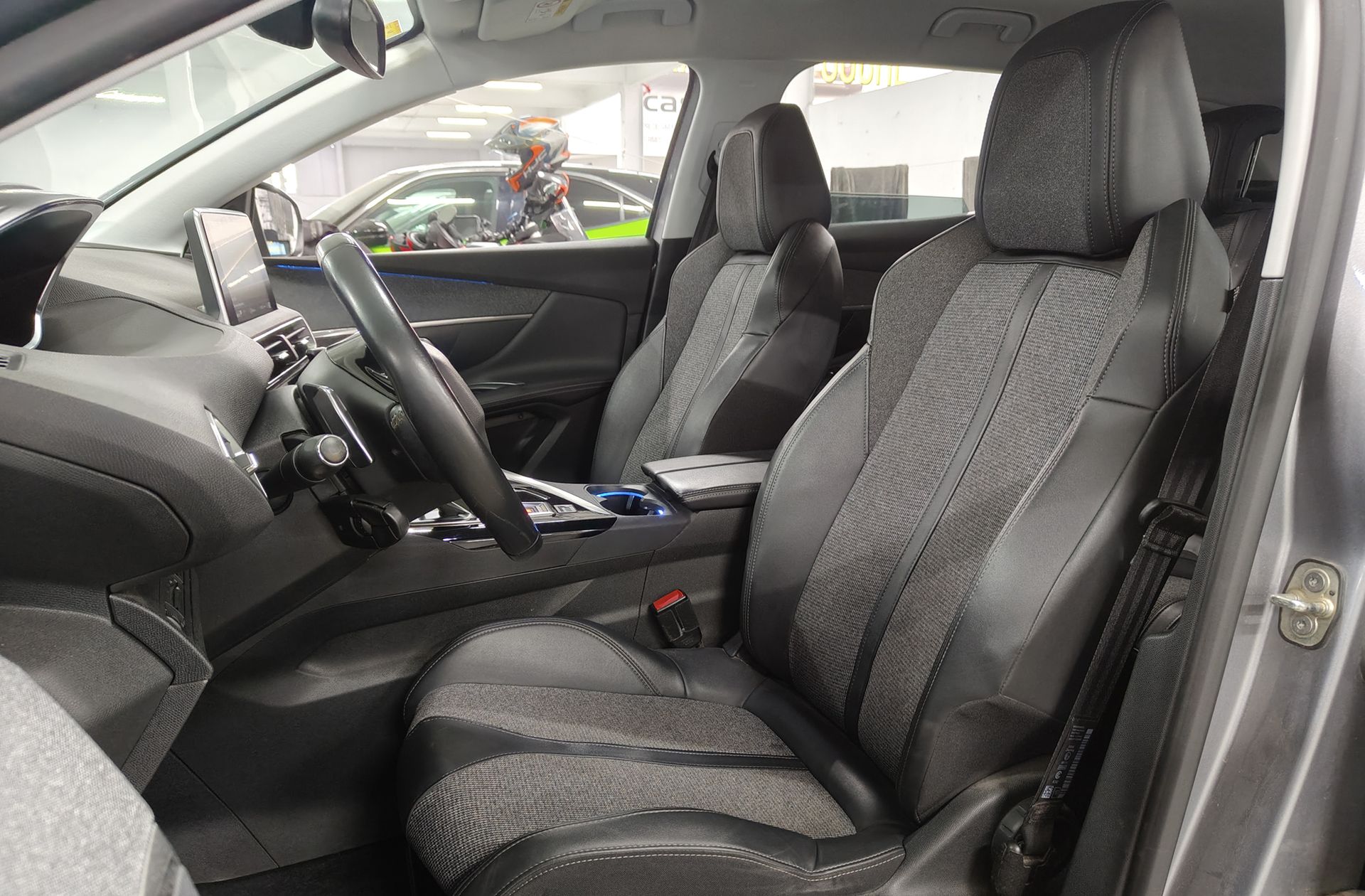 Peugeot 3008 PureTech 130 Allure EAT8 - foto 11