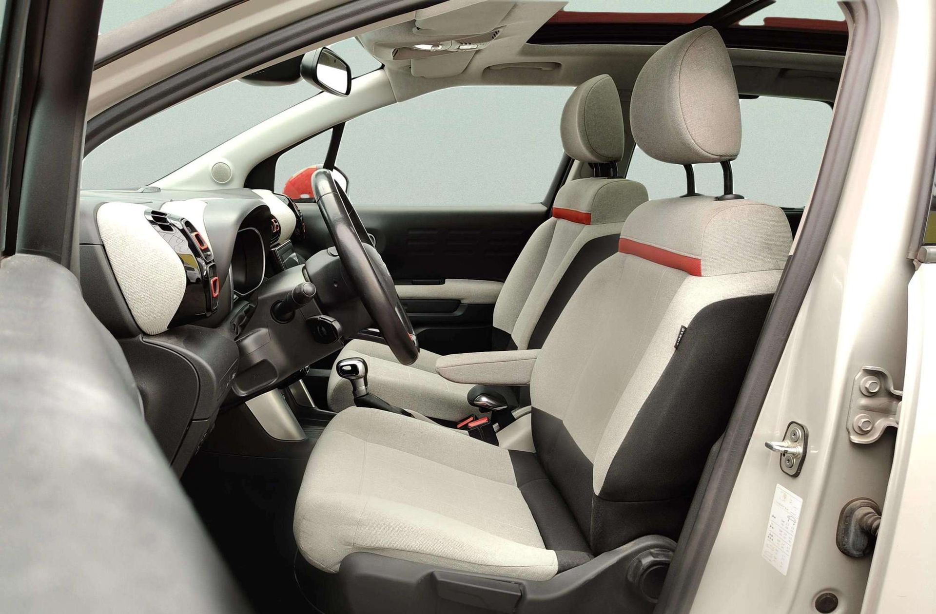 Citroën C3 Aircross PureTech 110 Shine EAT6 - foto 12