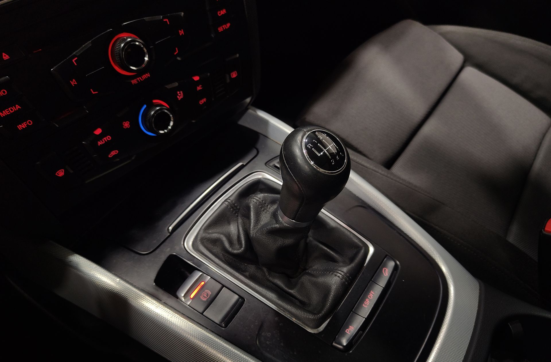 Audi Q5 2.0 TDI quattro - foto 5
