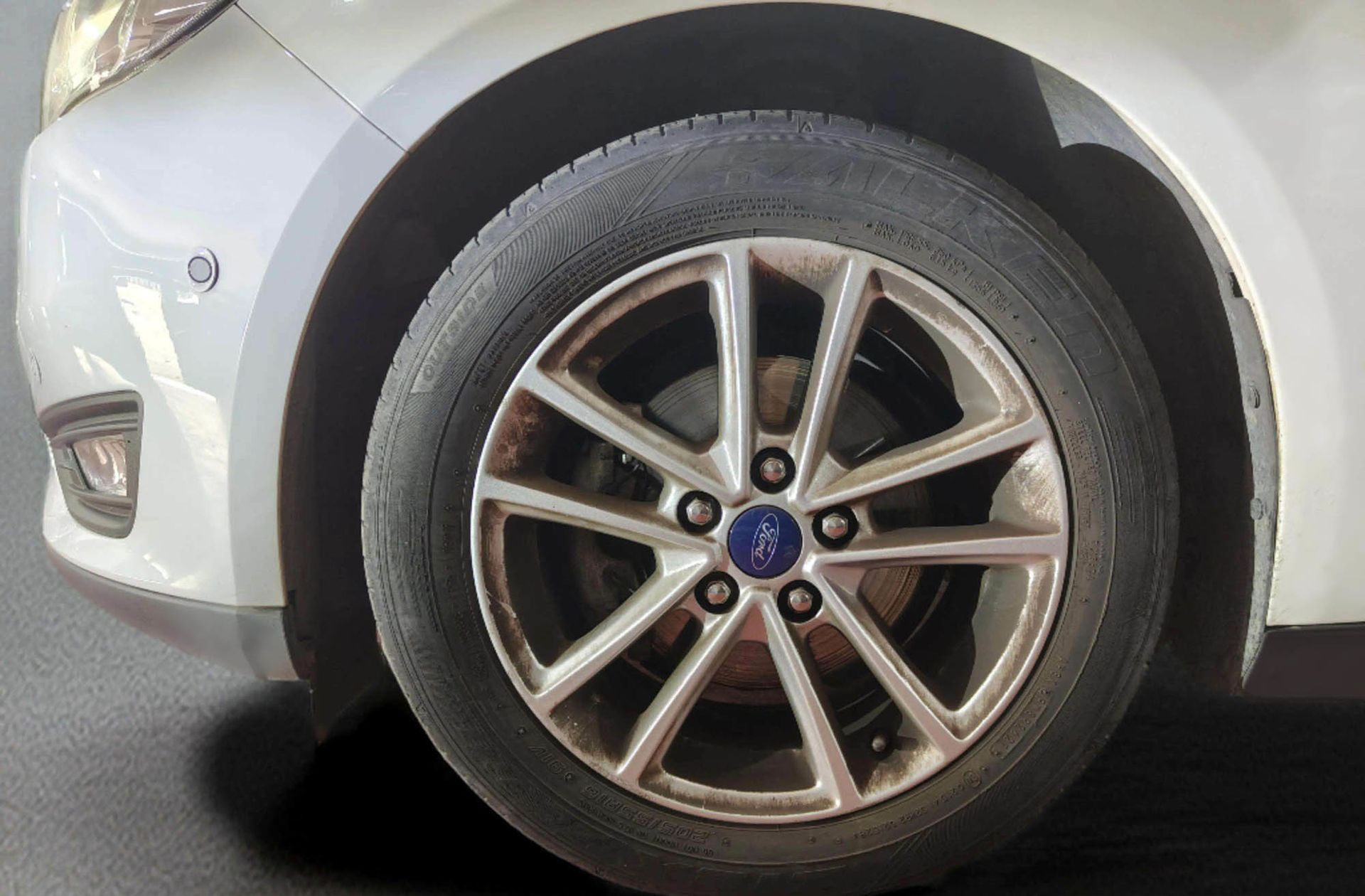 Ford Focus 1.0 EcoBoost Business - foto 38