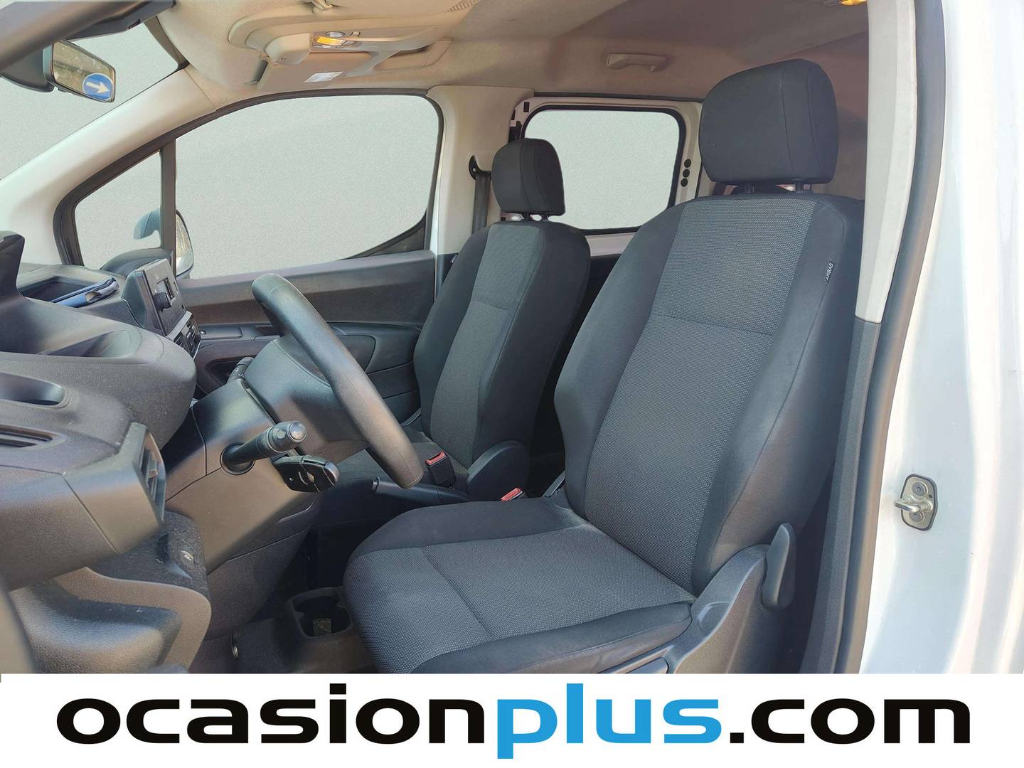 Foto asientos delanteros Peugeot Rifter Peugeot Rifter BlueHDi Access Standard (75 CV)