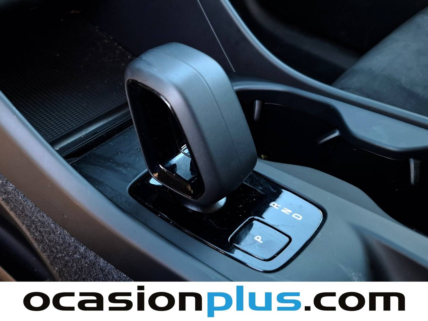 Foto Volvo XC40 Volvo XC40 B3 G Essential Auto (163 CV)