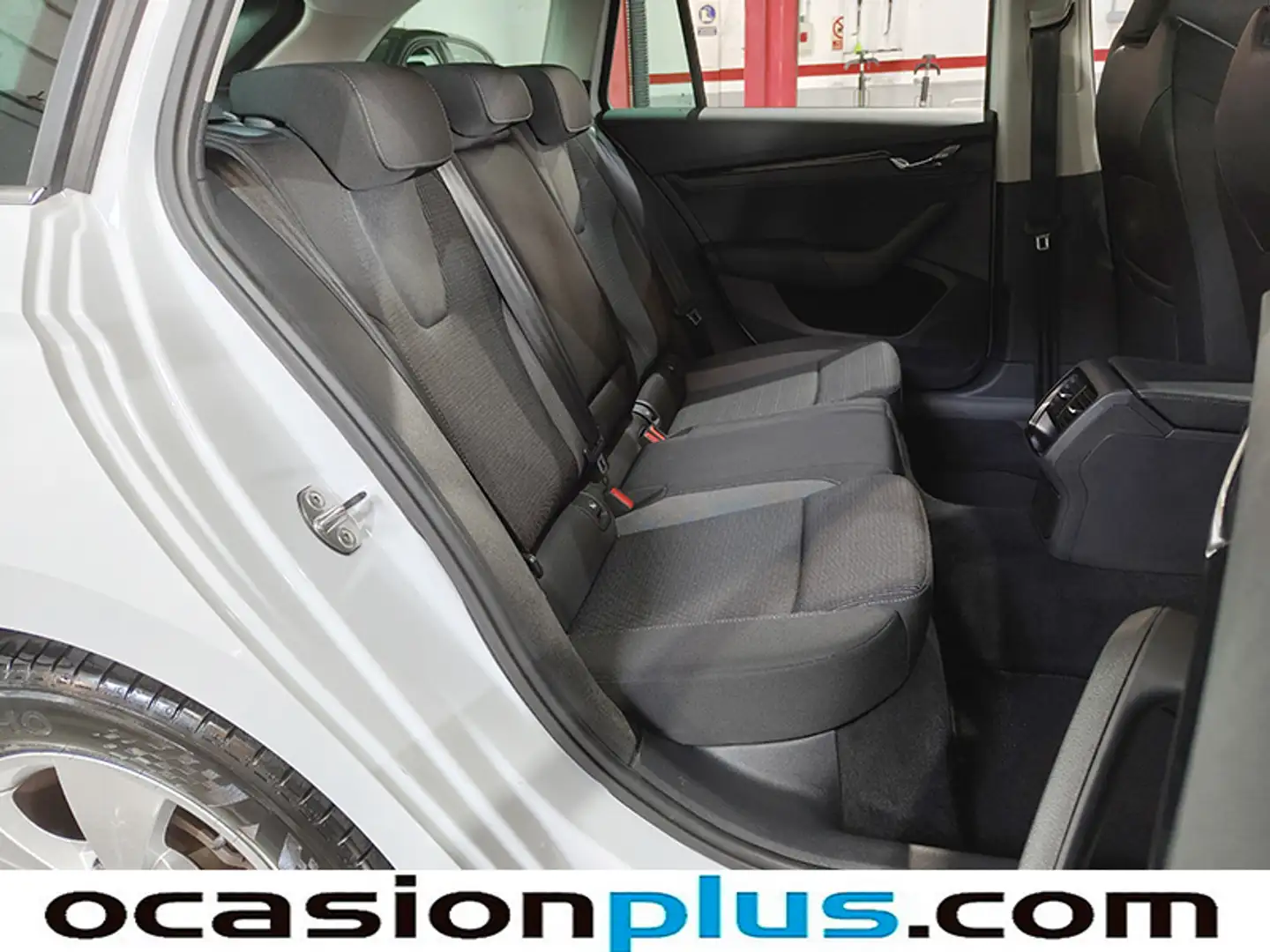 Foto Skoda Octavia Skoda Octavia Combi 1.0 TSI mHEV Ambition DSG (110 CV)