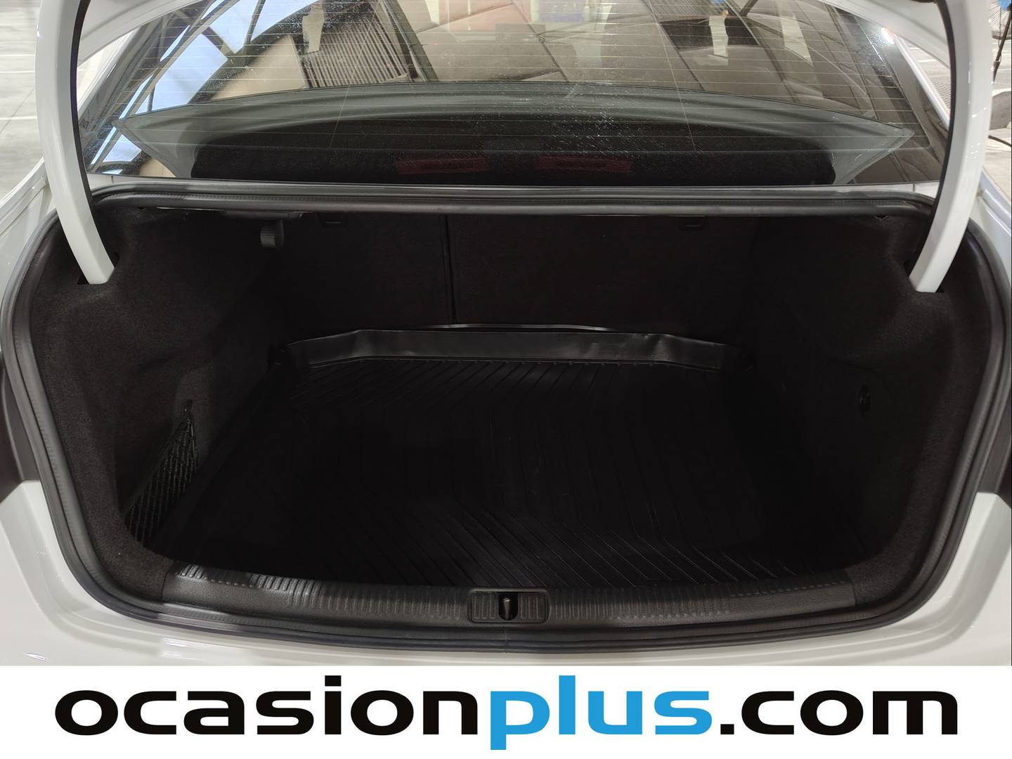 Fotos maletero Audi A3 Audi A3 Sedan 1.5 TFSI COD EVO S line S-Tronic (150 CV)