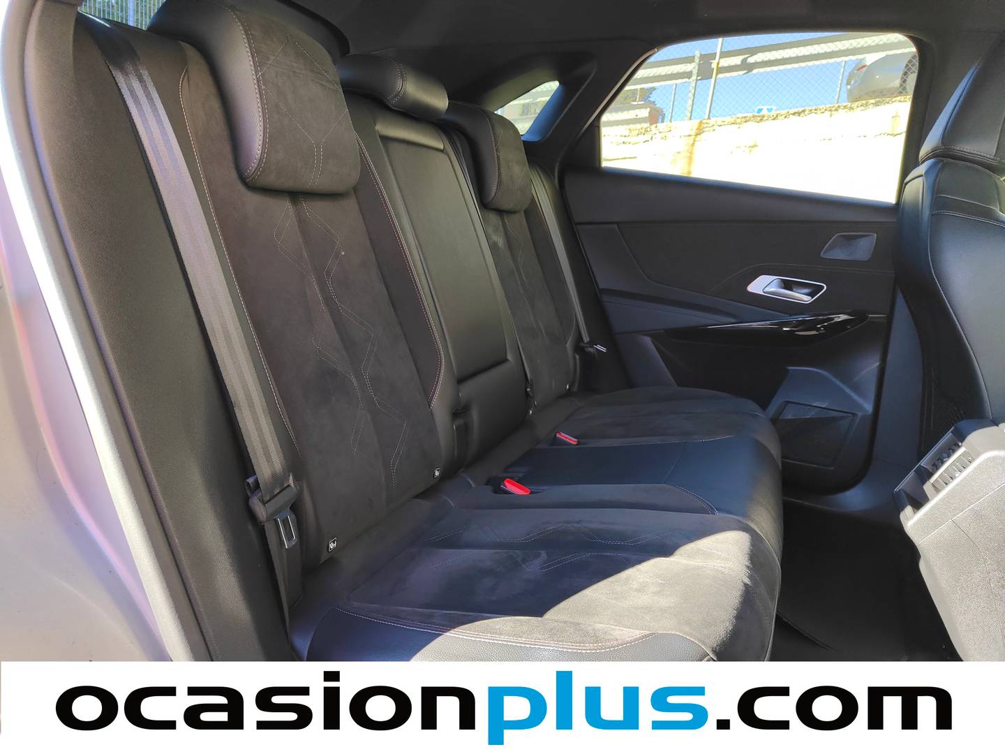 Foto DS DS 7 Crossback DS DS7 Crossback PureTech 180 Performance Line Auto (180 CV)