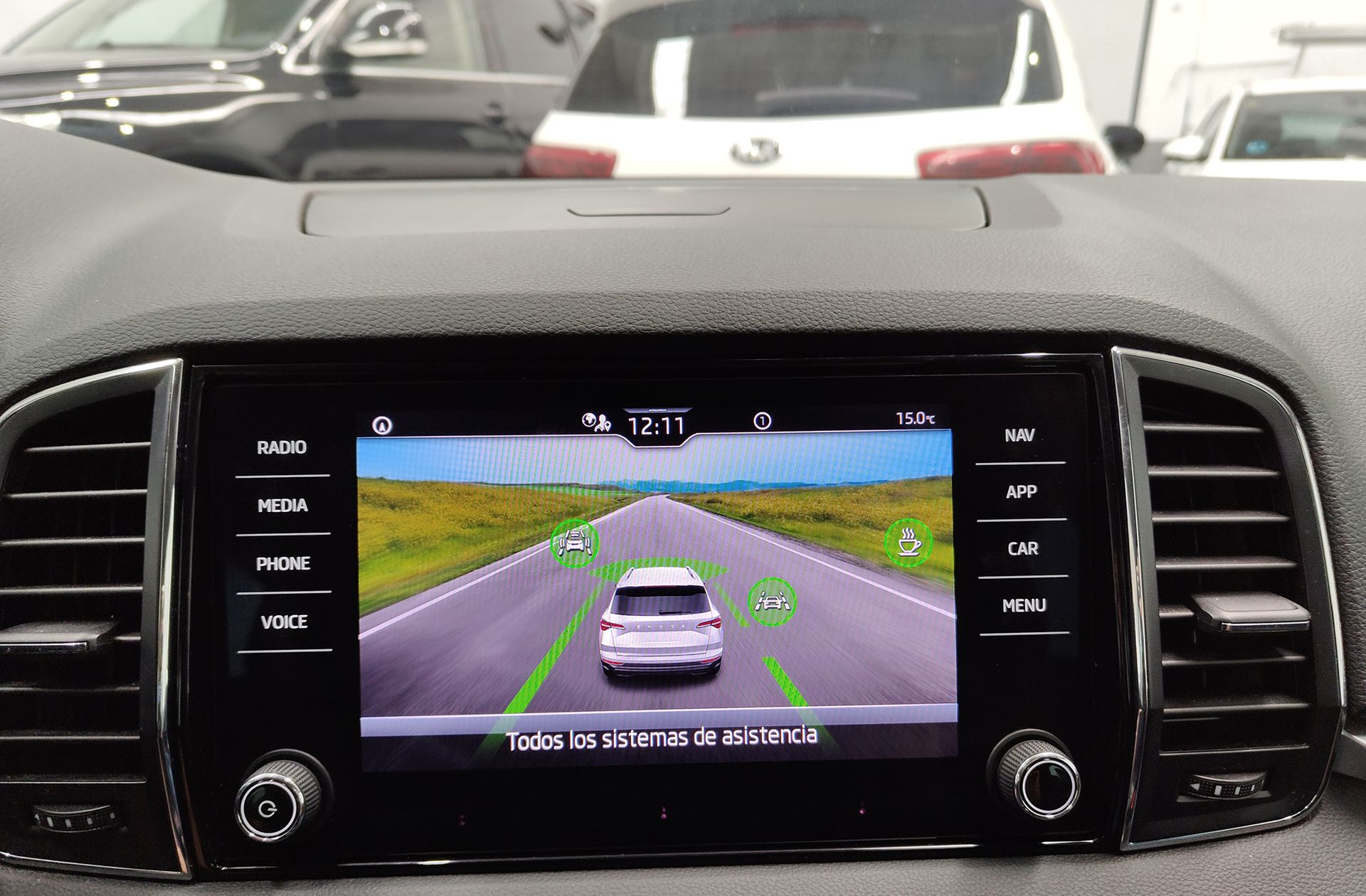 Škoda Karoq 2.0 TDI Ambition - foto 10