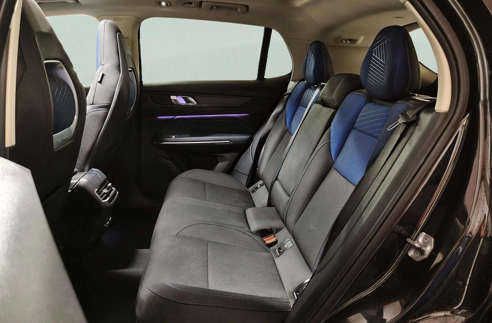 Lynk & Co 01 1.5 PHEV - foto 18