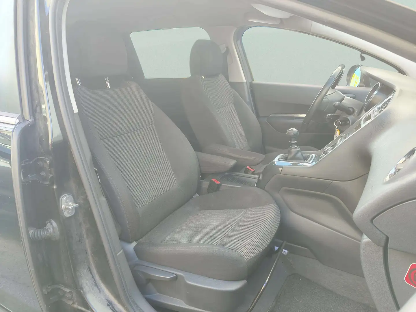 Foto Peugeot 5008 Peugeot 5008 1.6 HDI FAP Premium (110 CV)