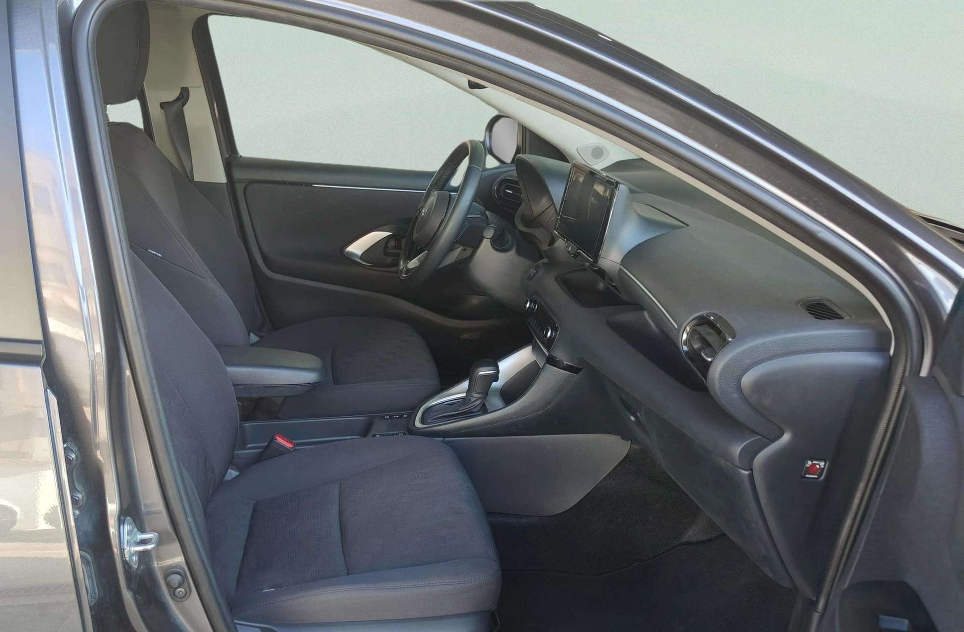 Toyota Yaris 120H Active Plus - foto 14