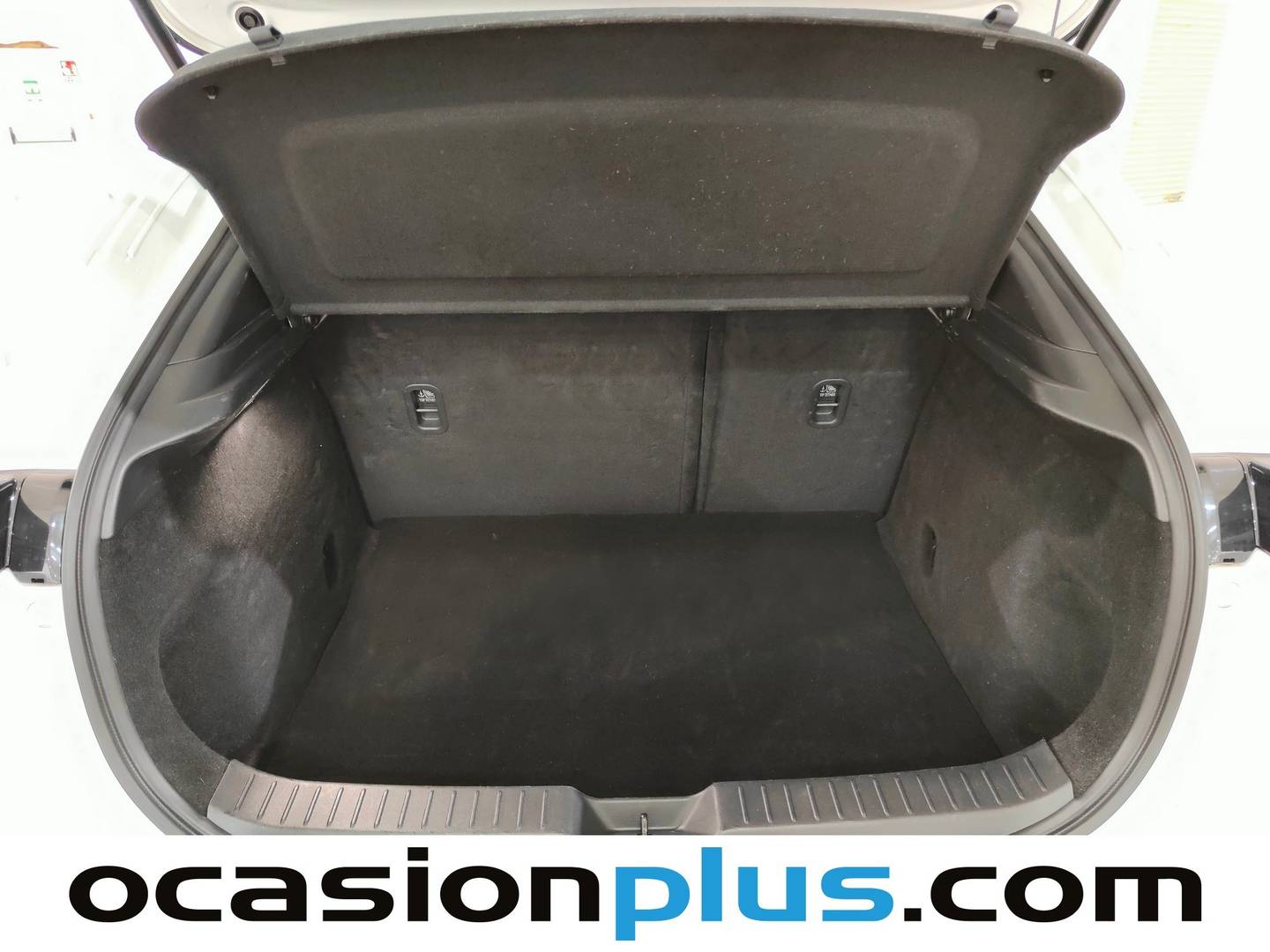 Foto Mazda CX-30 Mazda CX-30 2.5 e-Skyactive G MHEV Prime-Line AT (140 CV)