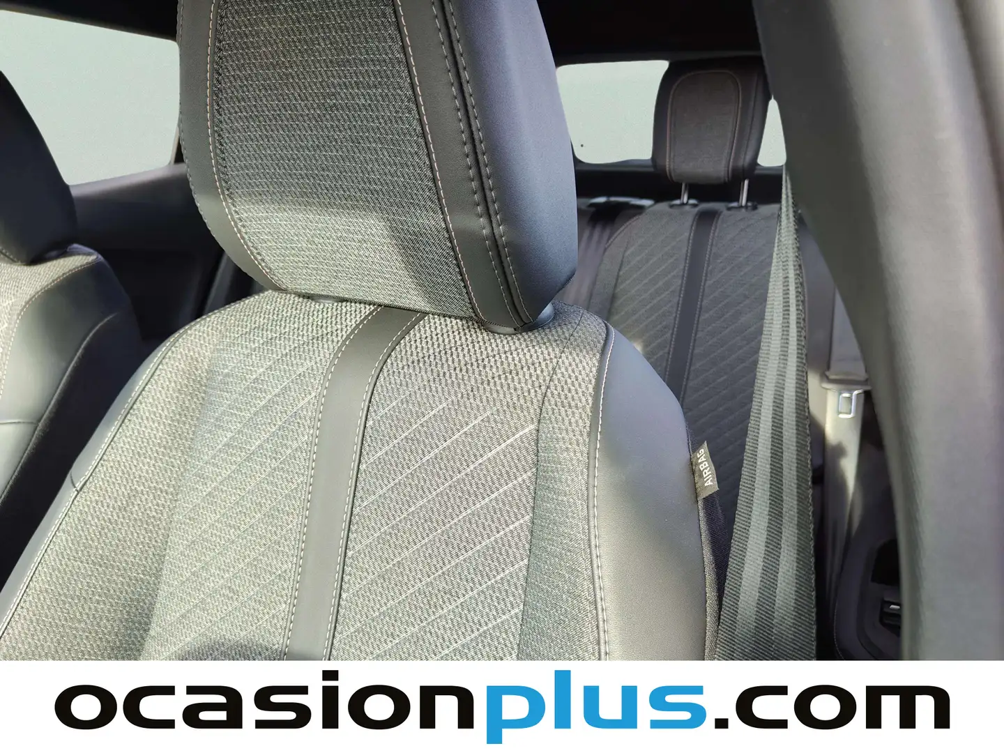 Foto Peugeot 2008 Peugeot 2008 Allure Hybrid eDCS6  (136 CV)