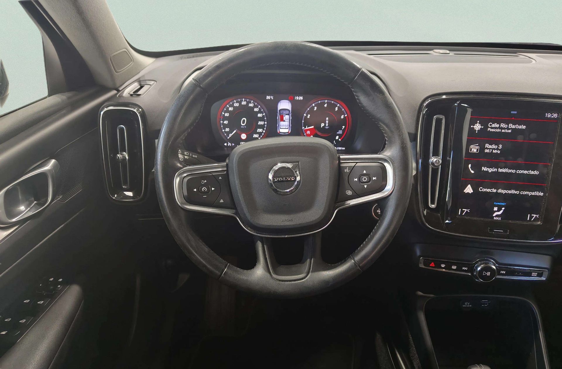 Volvo XC40 T2 Momentum Pro - foto 22