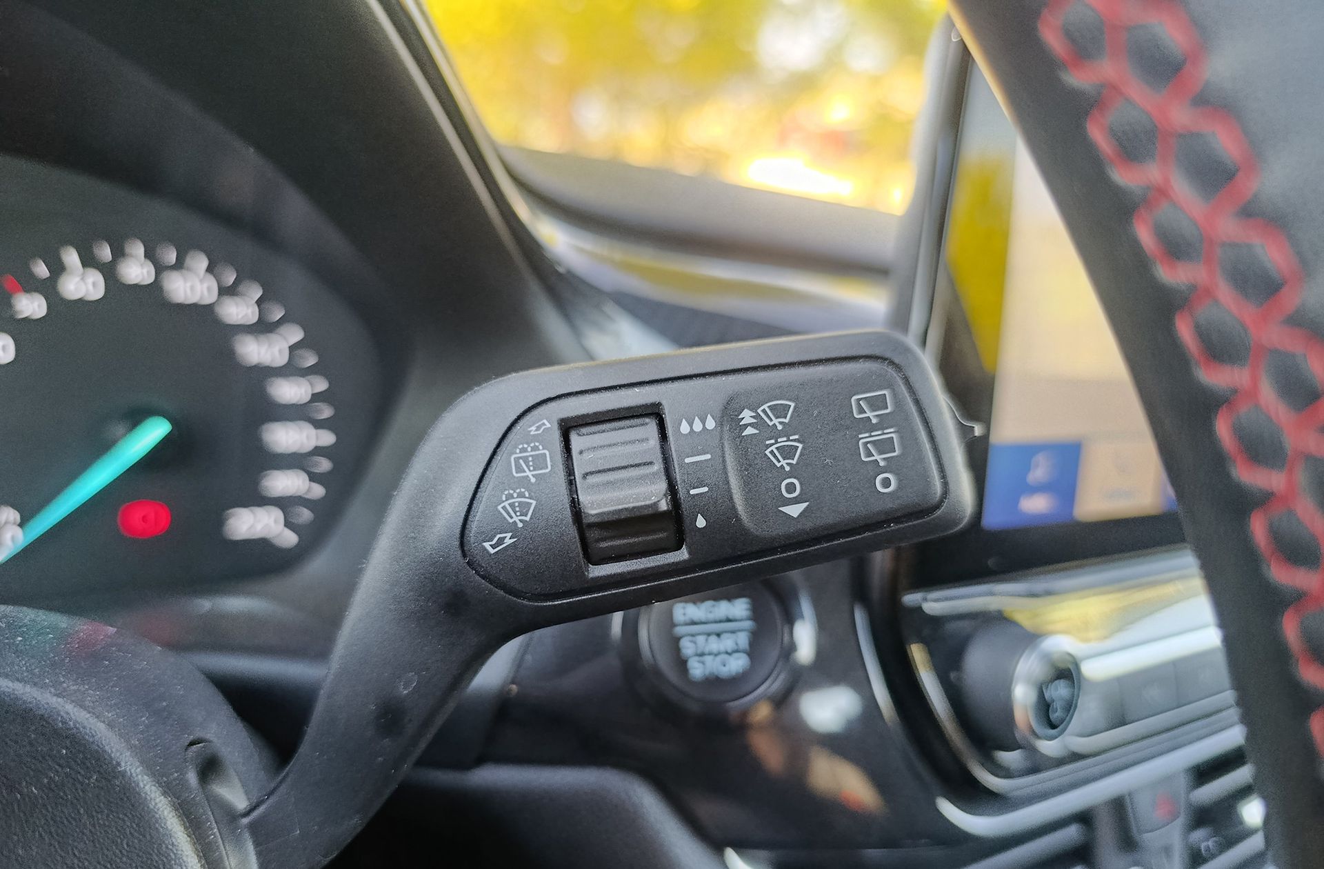 Ford Fiesta 1.0 EcoBoost MHEV ST-Line - foto 32