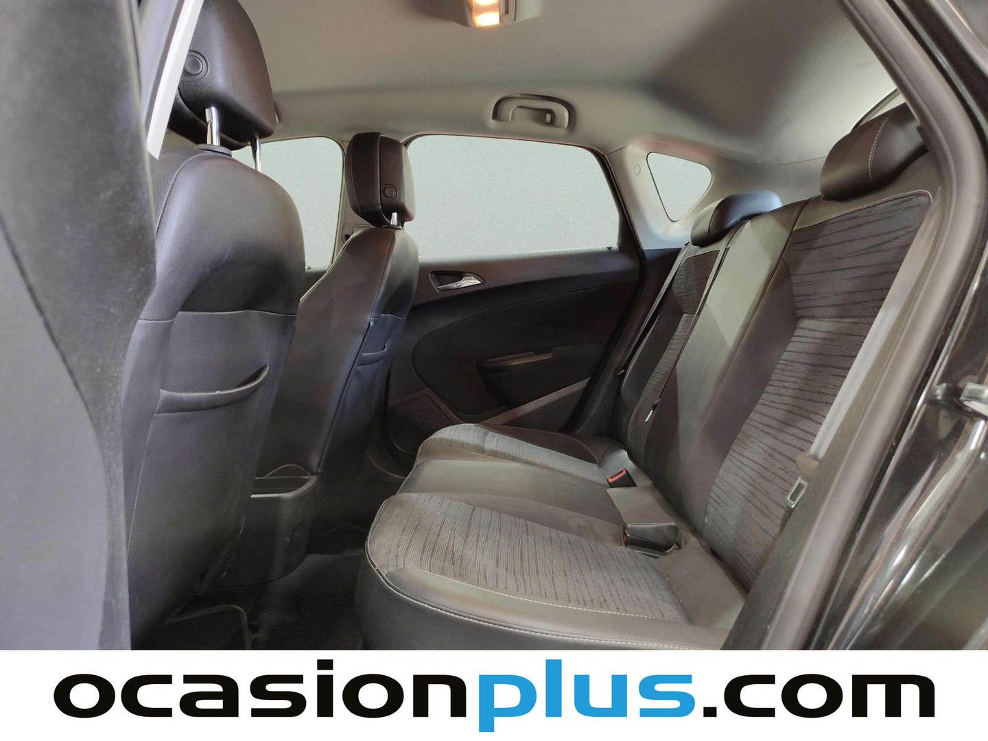 Foto asientos traseros Opel Astra Opel Astra 1.7 CDTI Selective (110 CV)