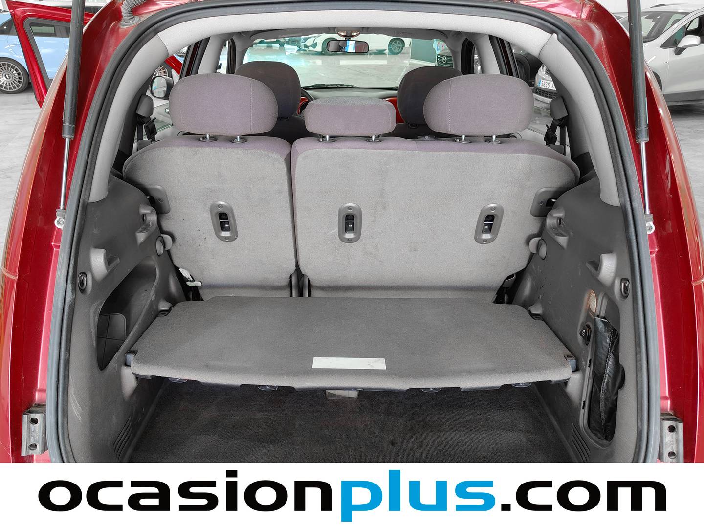 Fotos maletero Chrysler PT Cruiser Chrysler PT Cruiser 2.4 Touring (143 CV)