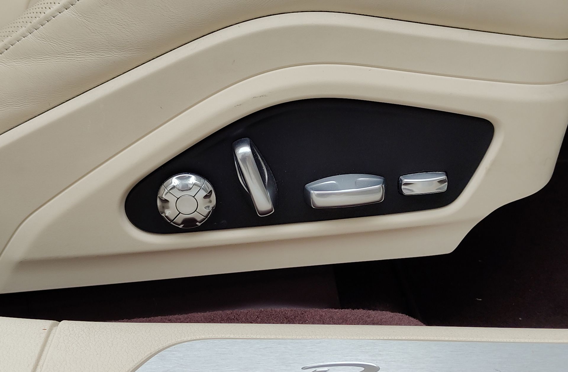 Porsche Panamera Turbo - foto 35