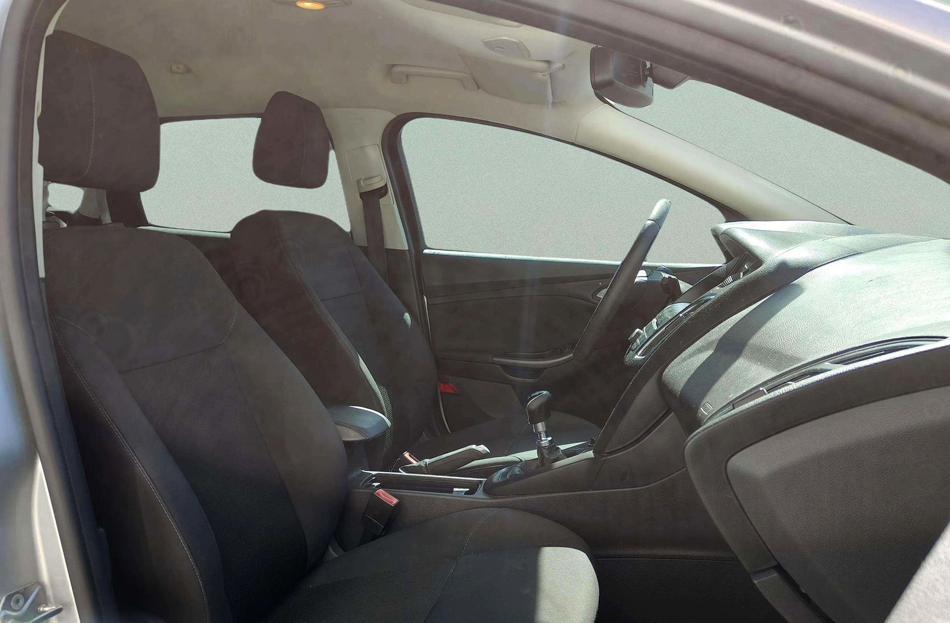 Ford Focus SportBreak 1.0 EcoBoost Business - foto 16