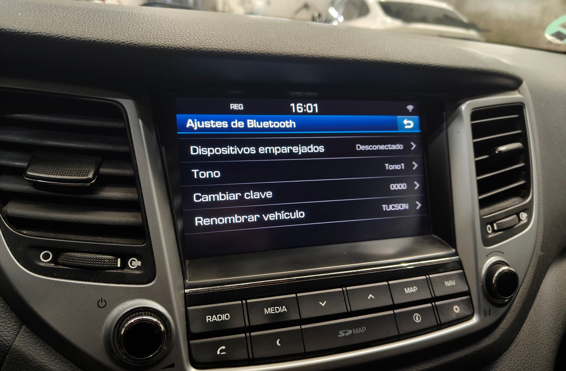 Hyundai Tucson 1.7 CRDi BlueDrive 25 Aniversario 4x2 - foto 35