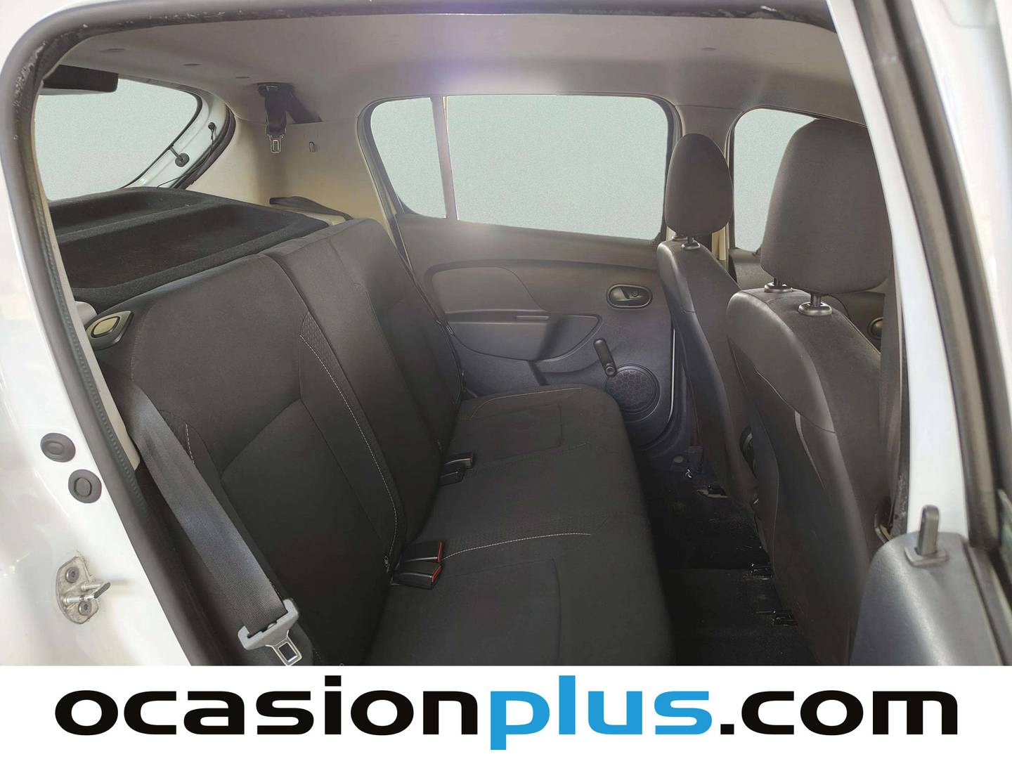 Foto asientos traseros Dacia Sandero Dacia Sandero 1.0 Base (73 CV)