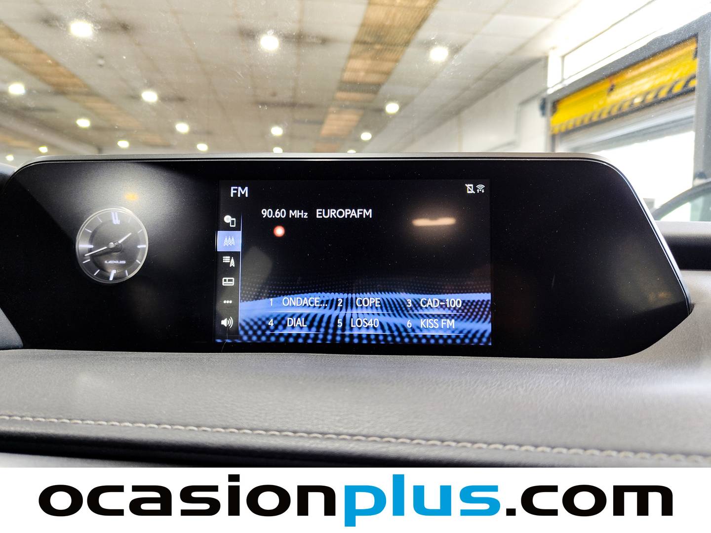 Foto Lexus UX Lexus UX 250h Business 2WD (184 CV)