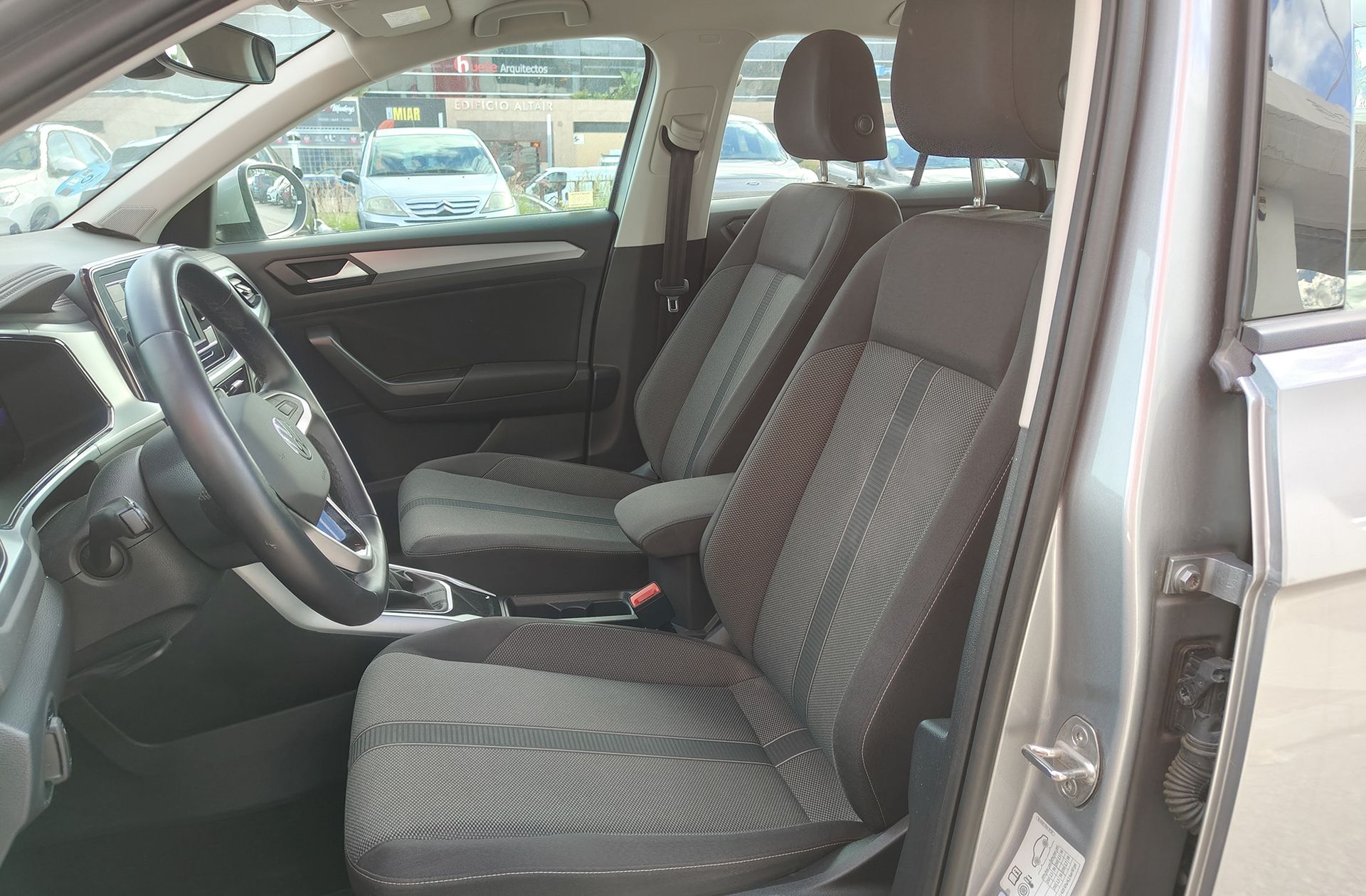 Volkswagen T-Roc Life 1.5 TSI DSG - foto 10