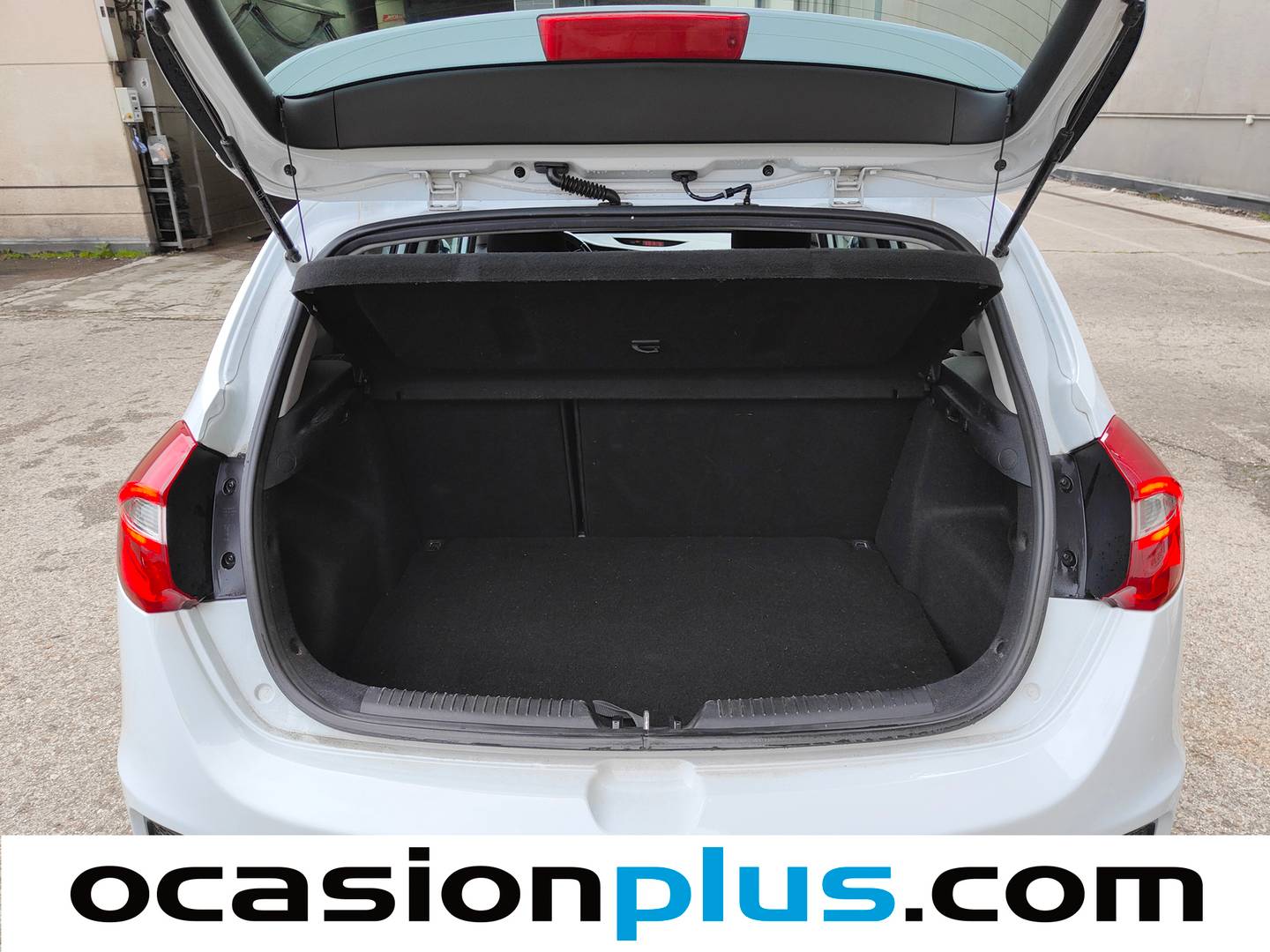 Fotos maletero KIA Ceed Kia Ceed 1.6 CRDi VGT Tech (136 CV)