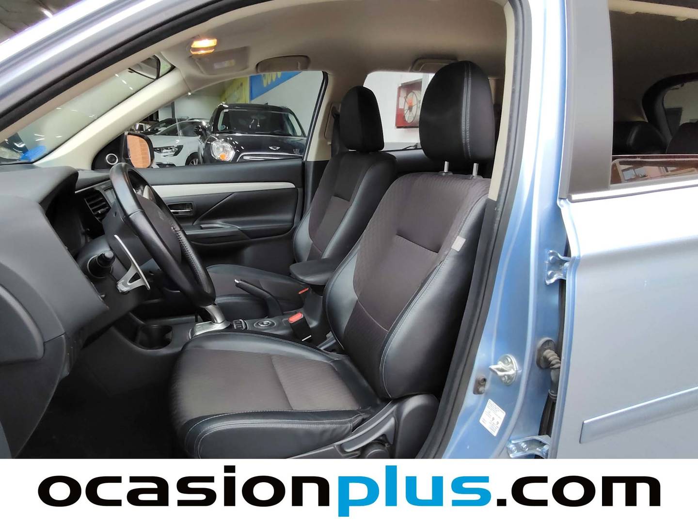 Foto Mitsubishi Outlander Mitsubishi Outlander 2.0 PHEV Motion 4WD Auto (203 CV)