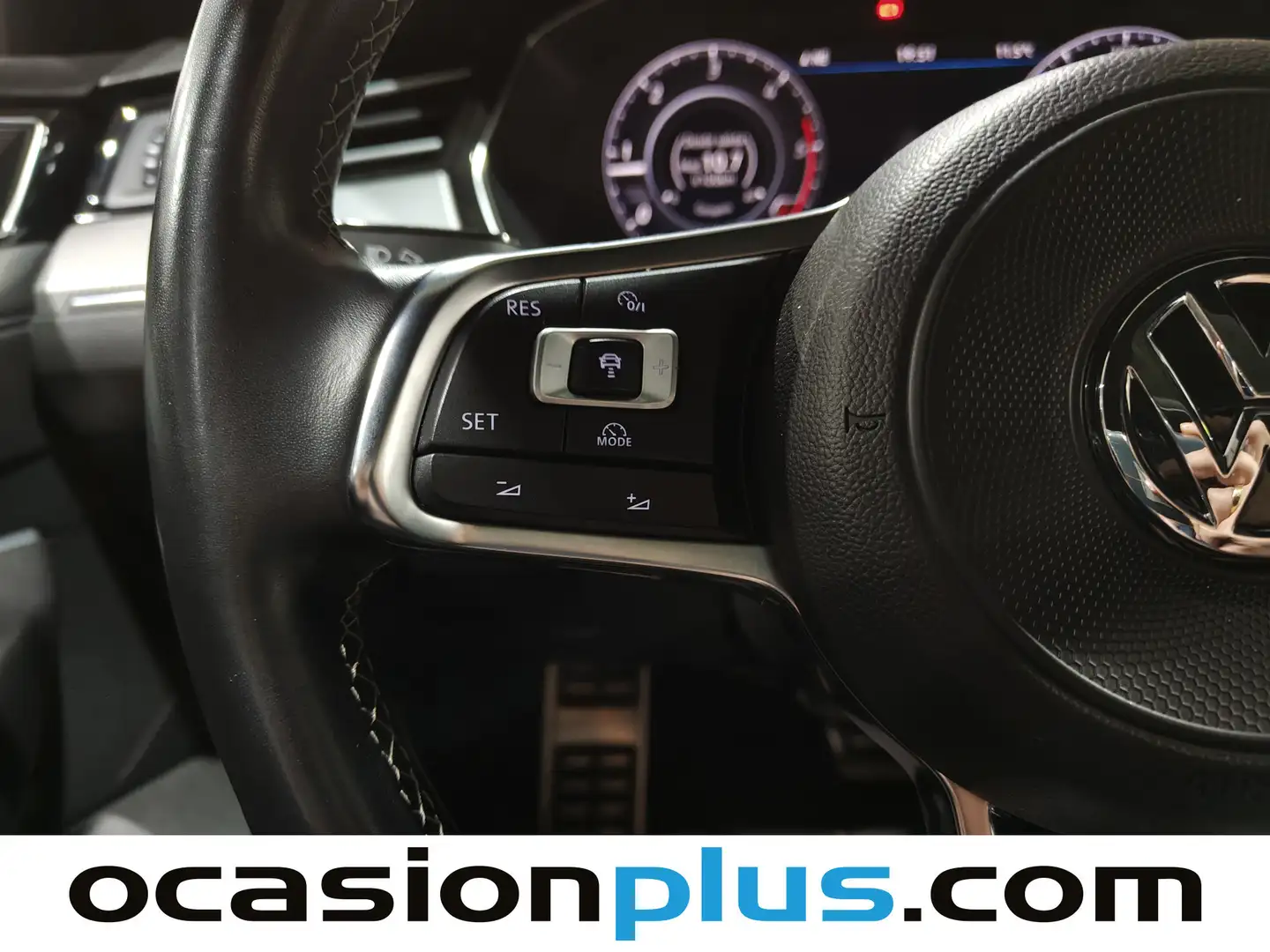 Foto Volkswagen Arteon Volkswagen Arteon R-Line 2.0 TDI  (190 CV) DSG