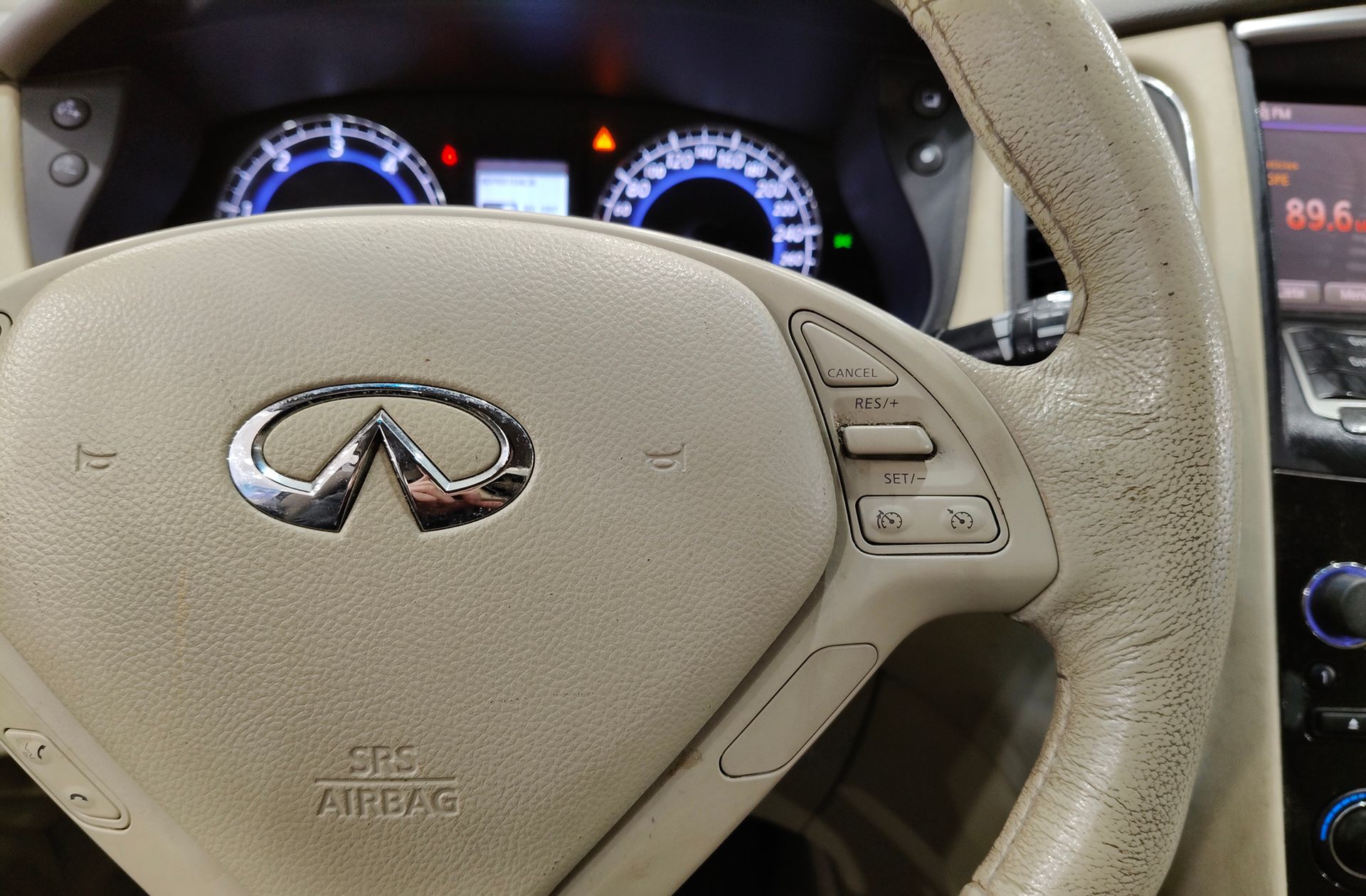 Infiniti EX 3.0 D V6 AWD - foto 23