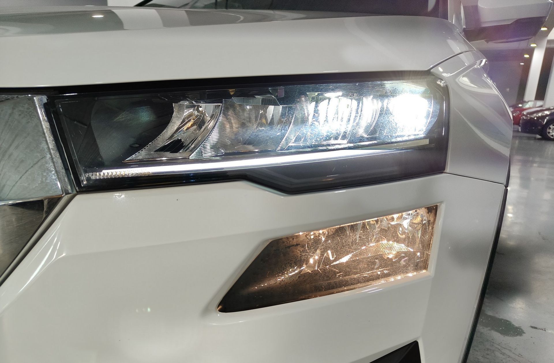 Škoda Karoq 2.0 TDI Selection - foto 15