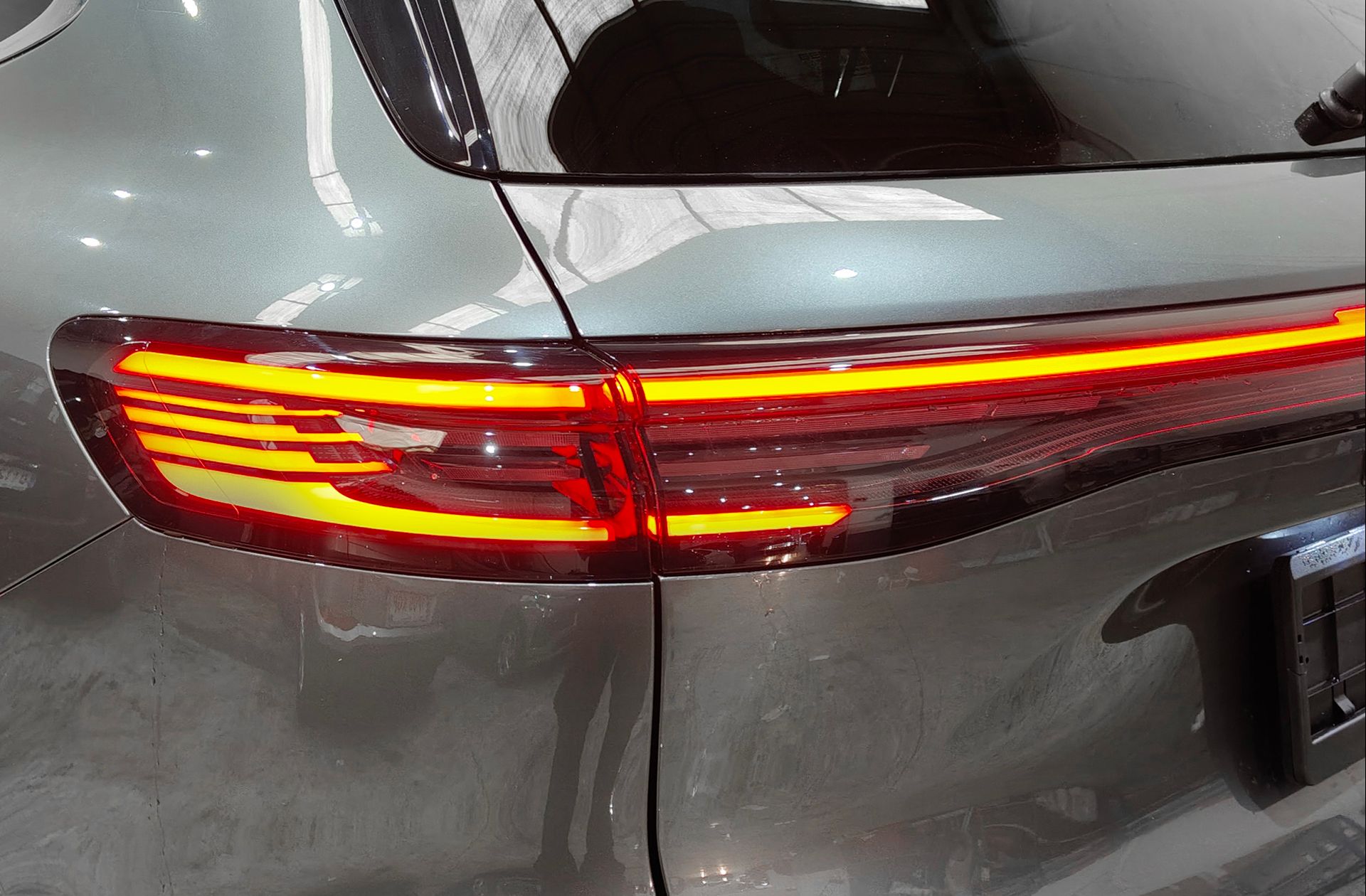 Geely Starray EM-i 1.5 PHEV Pro - foto 22
