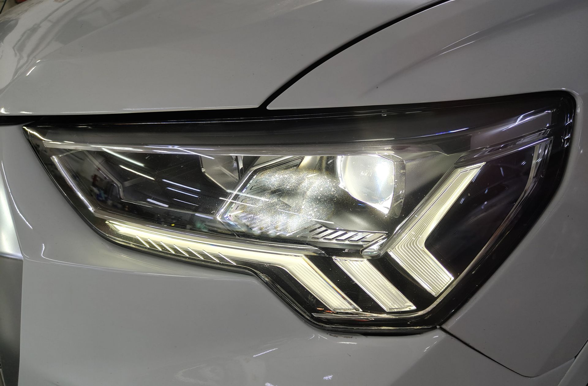 Audi Q3 S line 35 TDI S tronic - foto 15