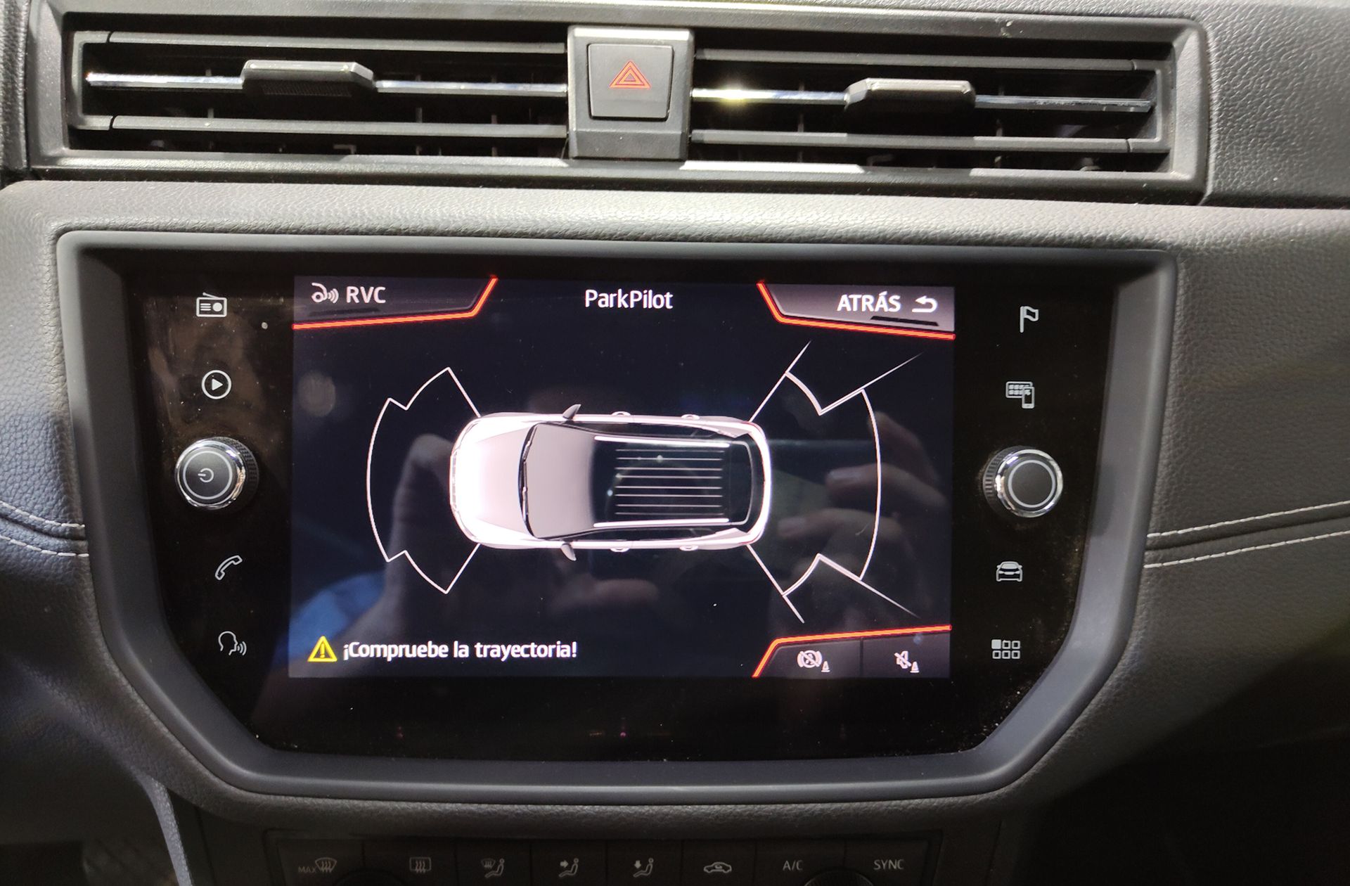 SEAT Arona 1.6 TDI Xcellence DSG - foto 10