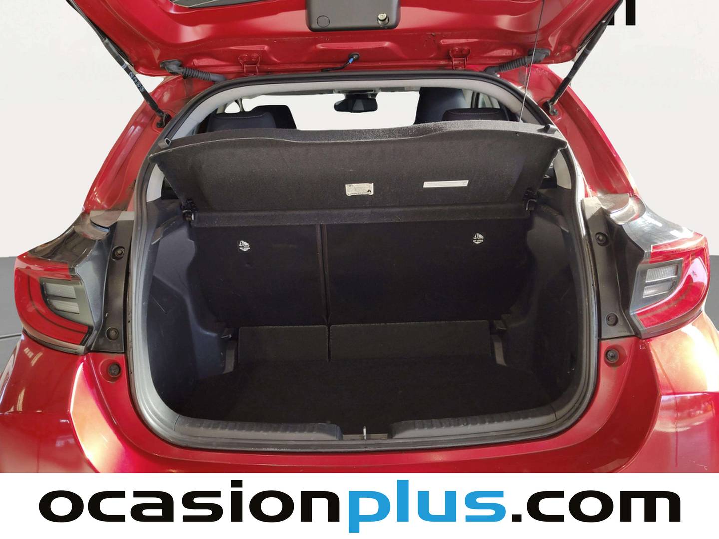 Fotos maletero Toyota Yaris Toyota Yaris 120H Business Plus (116 CV)