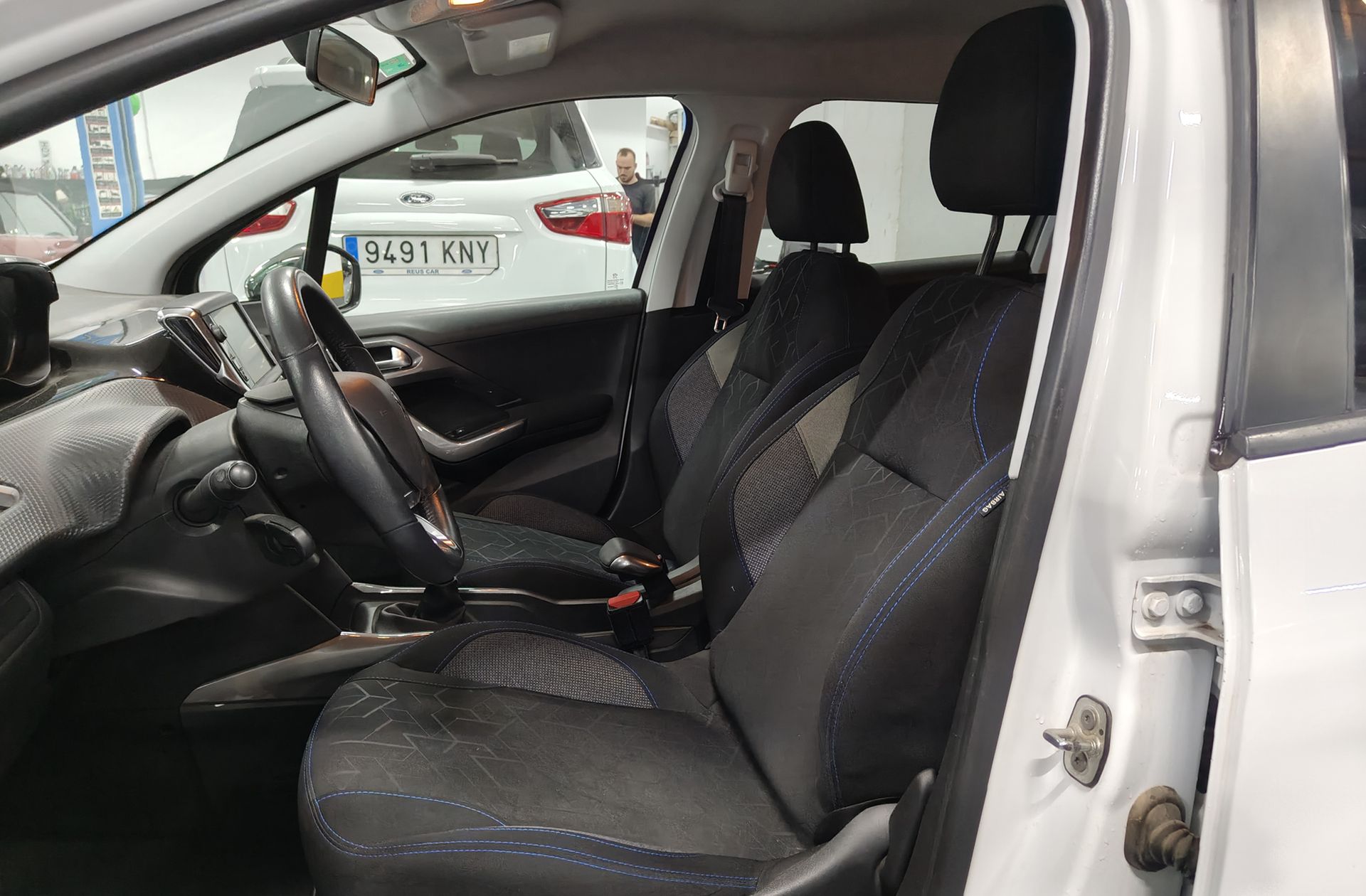 Peugeot 2008 BlueHDi 100 Style - foto 9