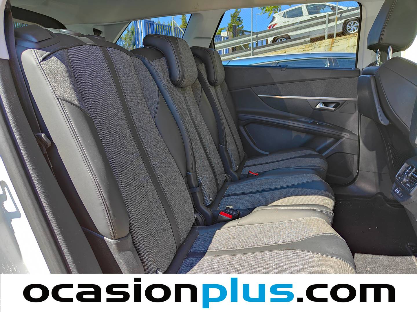 Peugeot 5008 Peugeot 5008 BlueHDi 120 S&S Allure EAT6 (120 CV) 7 Plazas km 0