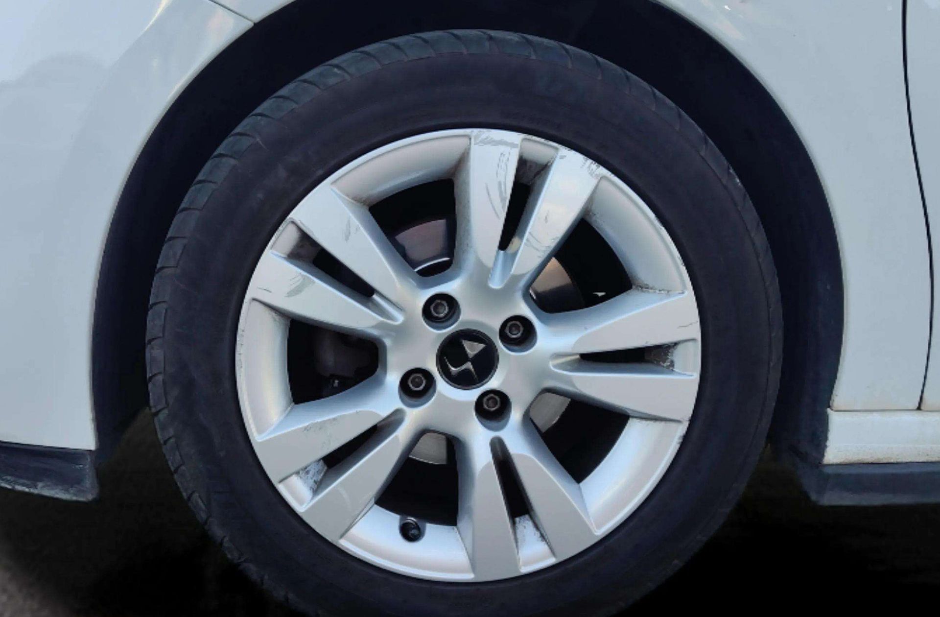 DS 3 Crossback BlueHDi 100 Desire - foto 28
