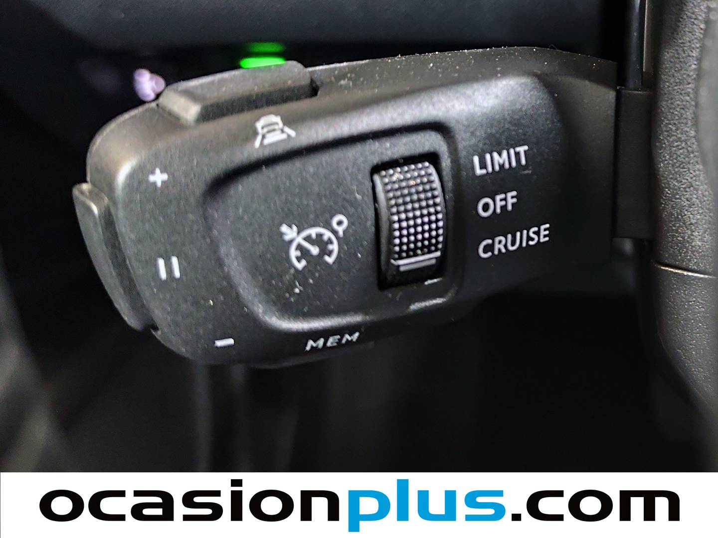 Peugeot 2008 Peugeot 2008 Allure Hybrid eDCS6 (145 CV) seminuevo