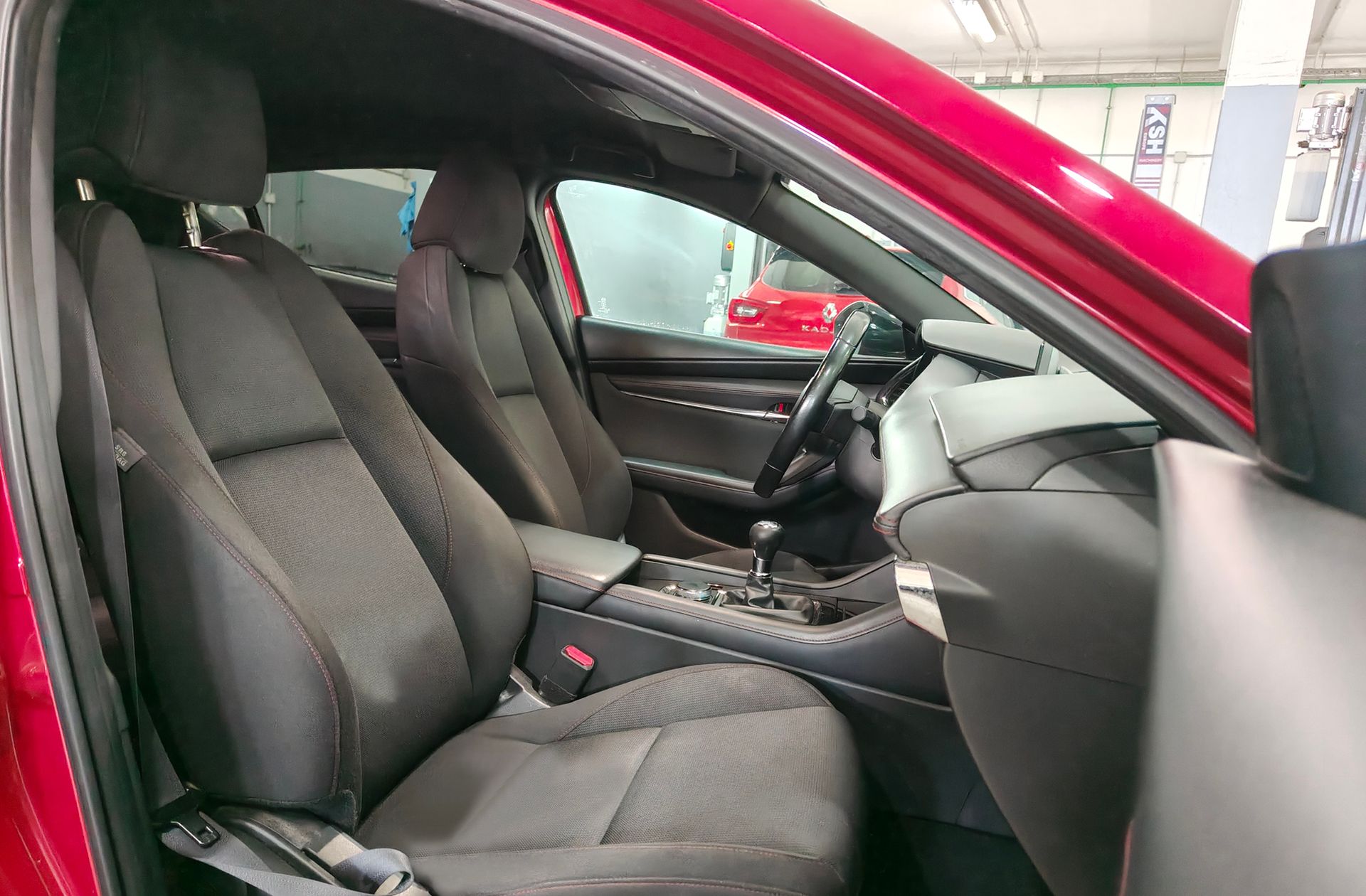 Mazda Mazda3 2.0 Skyactiv-G Evolution - foto 17