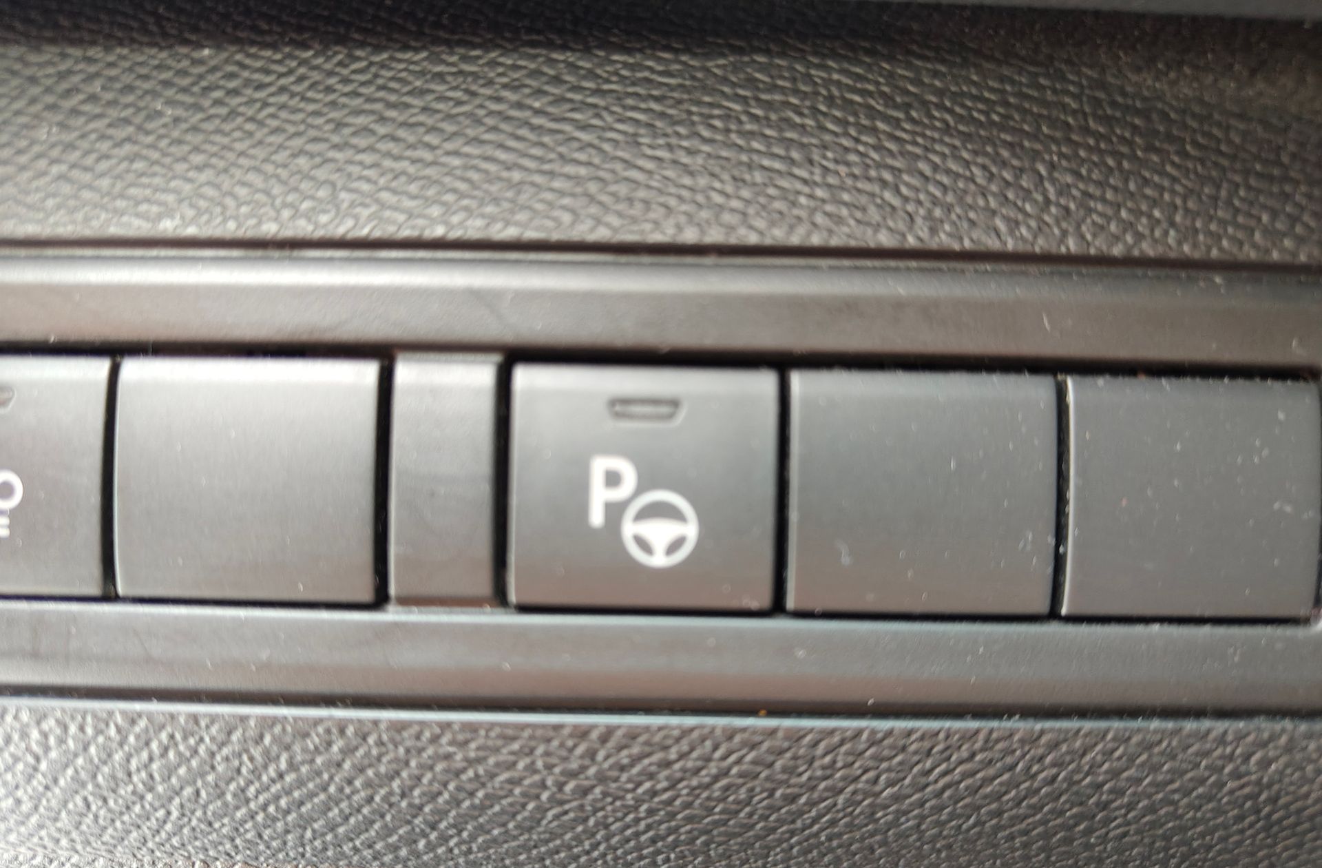 Peugeot 308 SW 2.0 BlueHDi Allure - foto 13