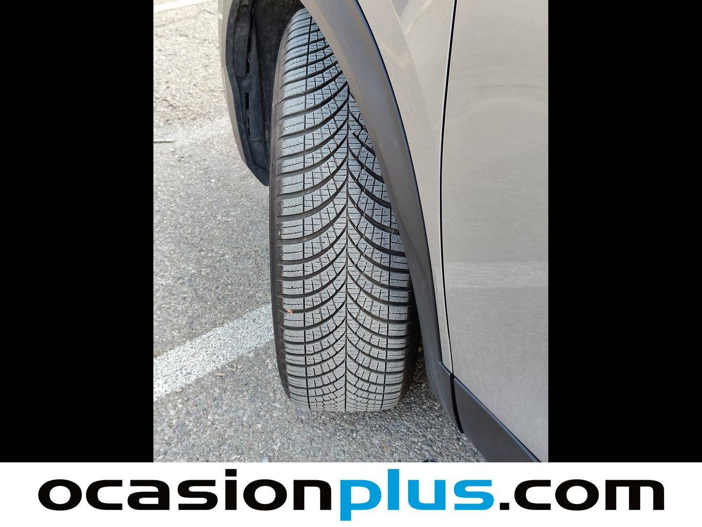 Foto Peugeot 2008 Peugeot 2008 Allure Hybrid eDCS6 (136 CV)