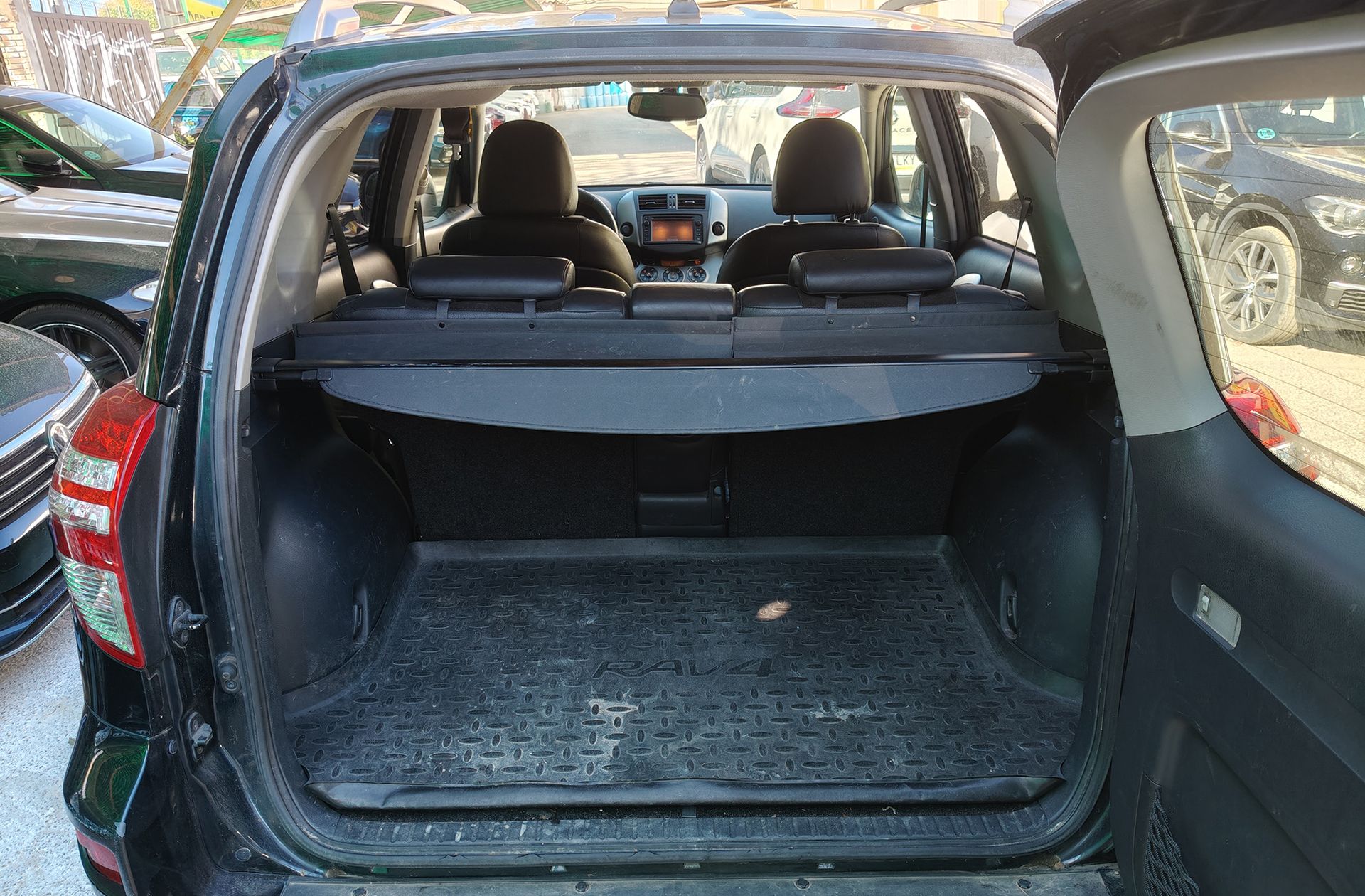 Toyota RAV4 2.2D-4D Advance 4x2 - foto 15