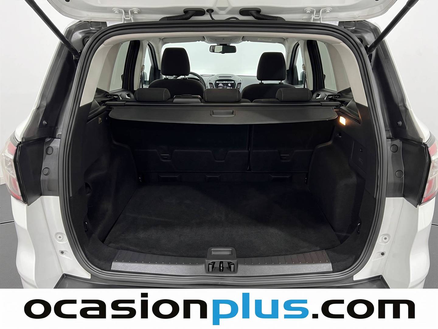 Fotos maletero Ford Kuga Ford Kuga 1.5 EcoBoost Trend+ 4x2 (150 CV)