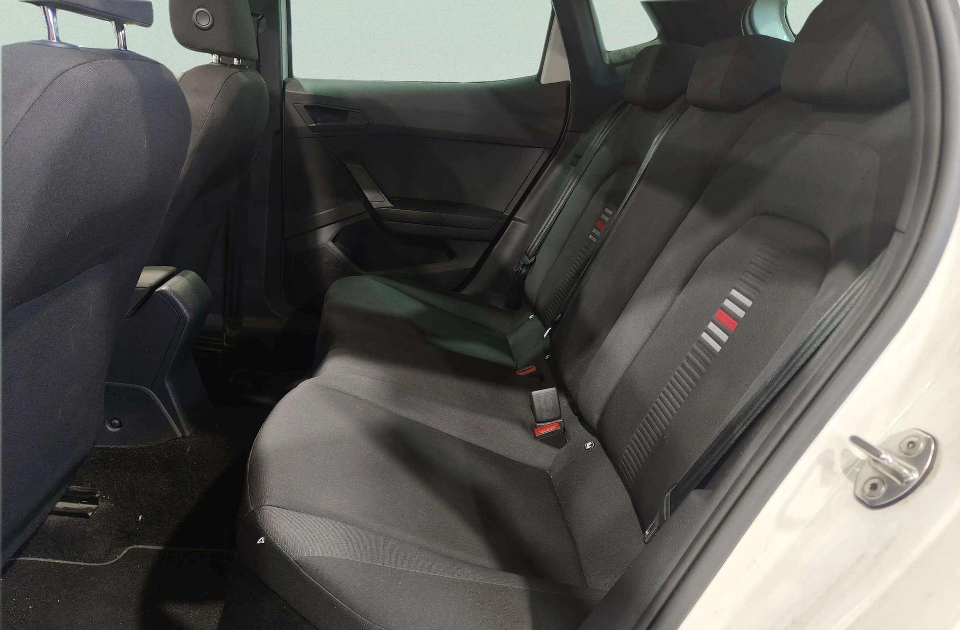SEAT Ibiza 1.0 TSI FR - foto 15