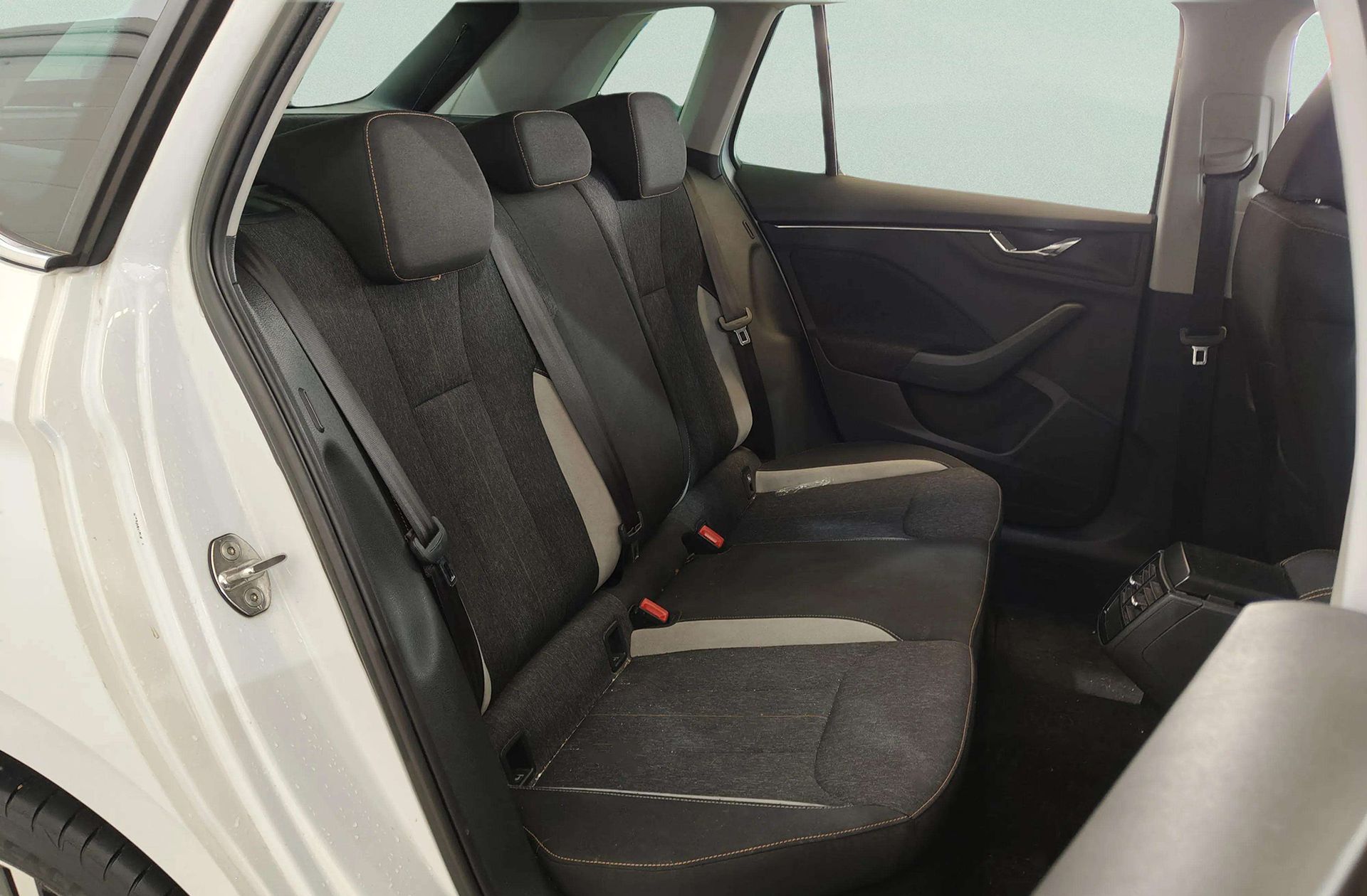 Škoda Kamiq 1.0 TSI Style DSG - foto 20