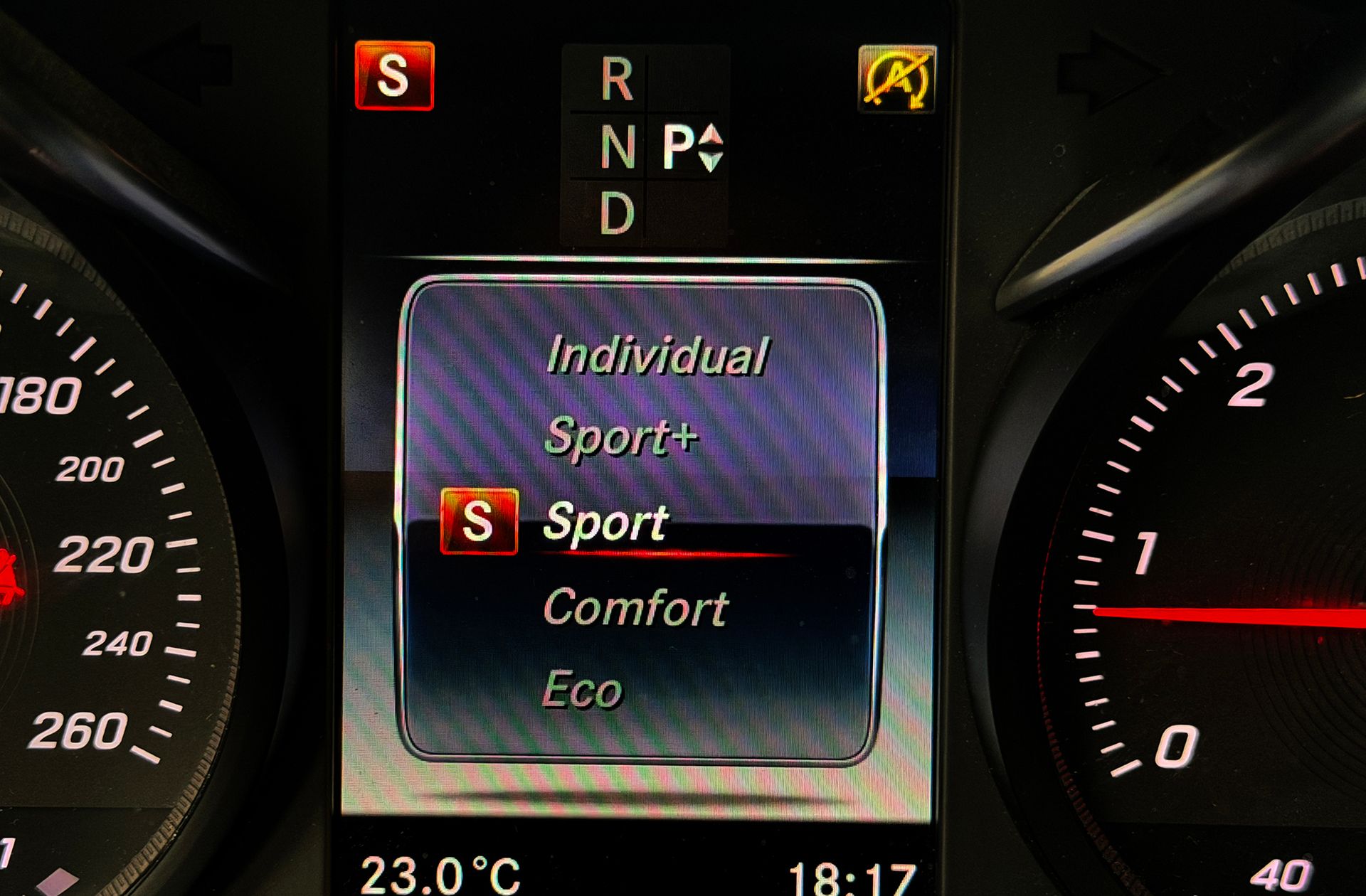 Mercedes-Benz Clase C Estate 220 d (Pack AMG) - foto 9